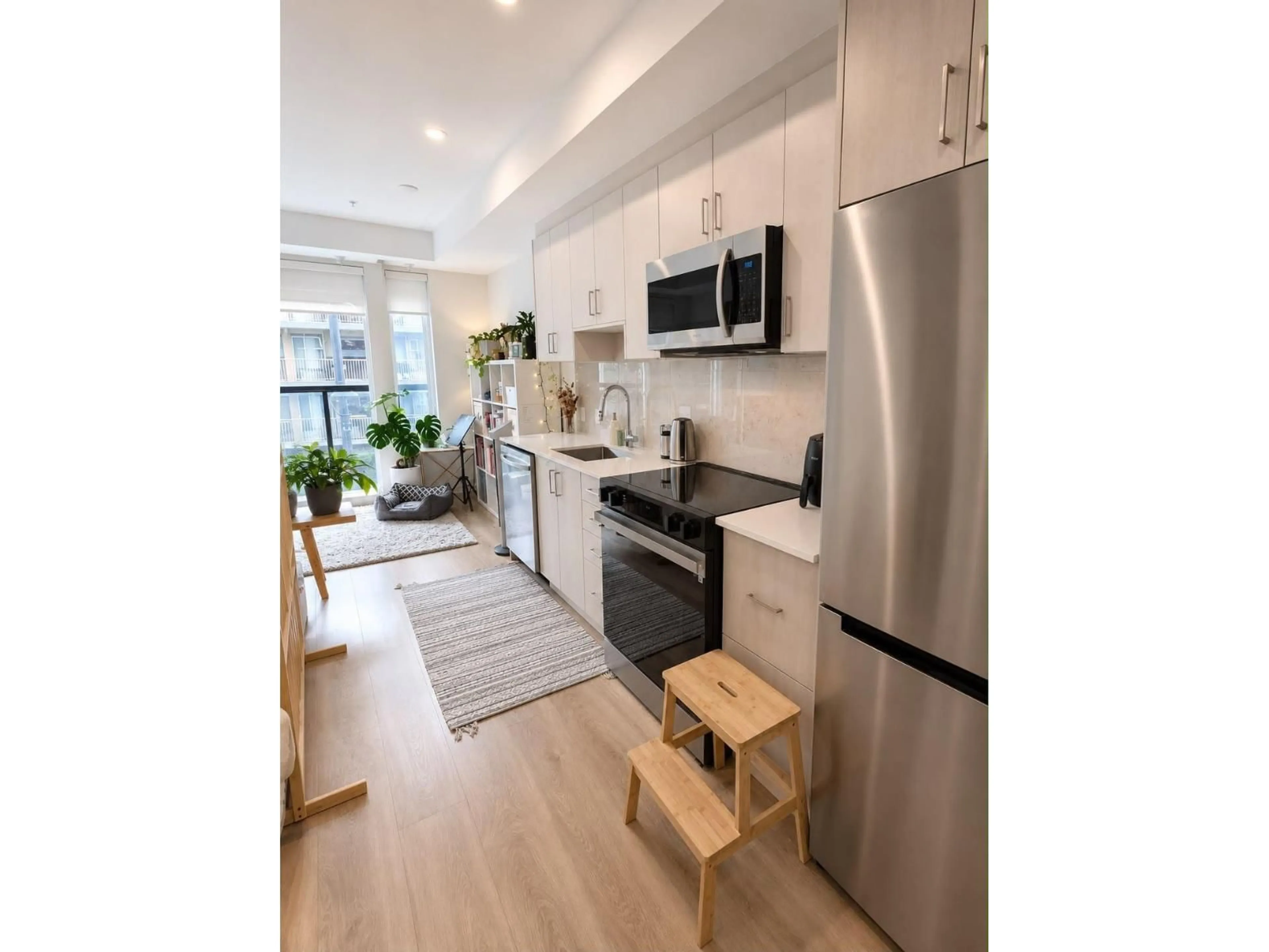 Open concept kitchen, unknown for E405 - 13858 108 AVENUE, Surrey British Columbia V3T0T8