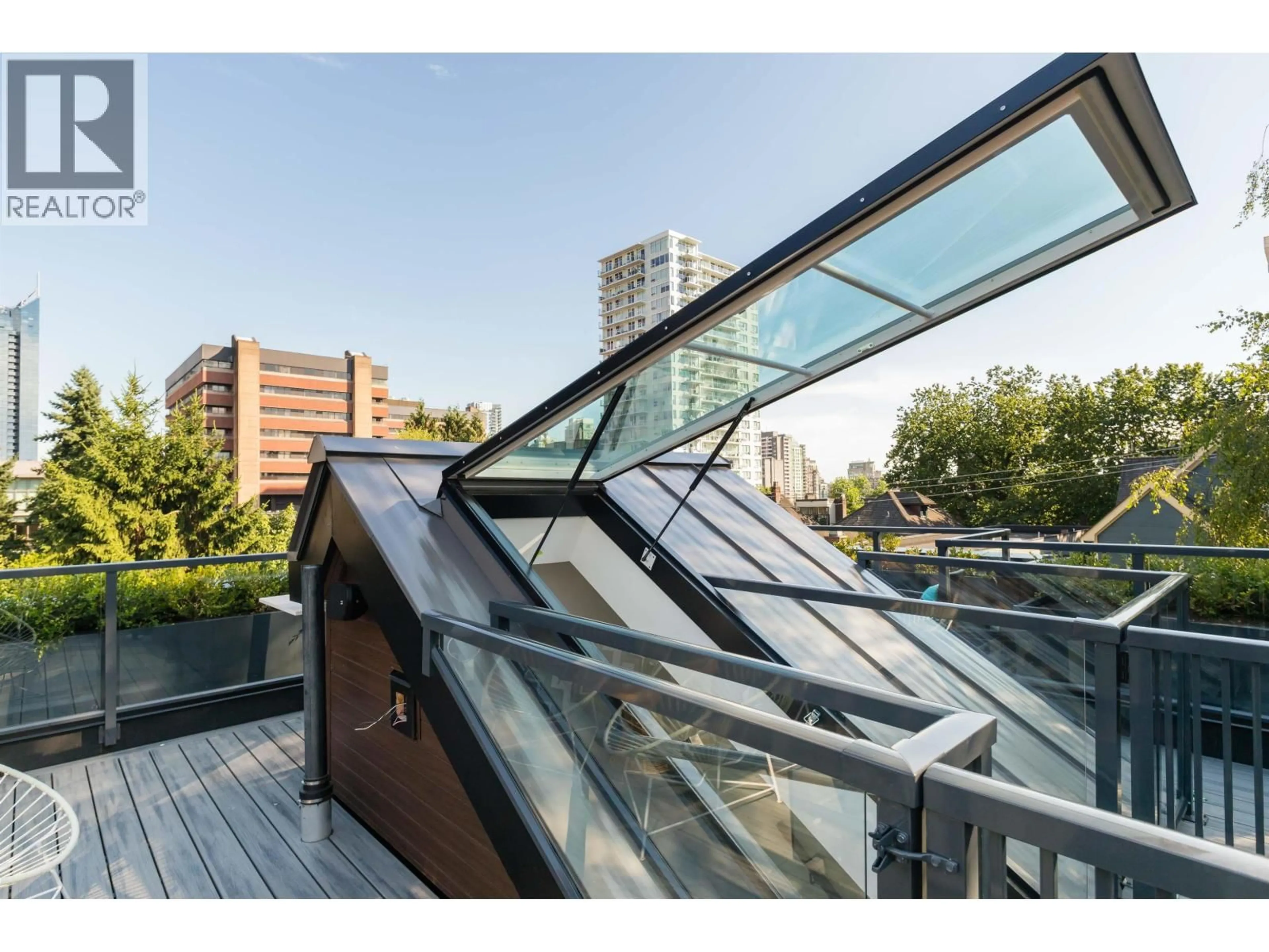 Unknown for 2 - 1152 COMOX STREET, Vancouver British Columbia V6E1K5