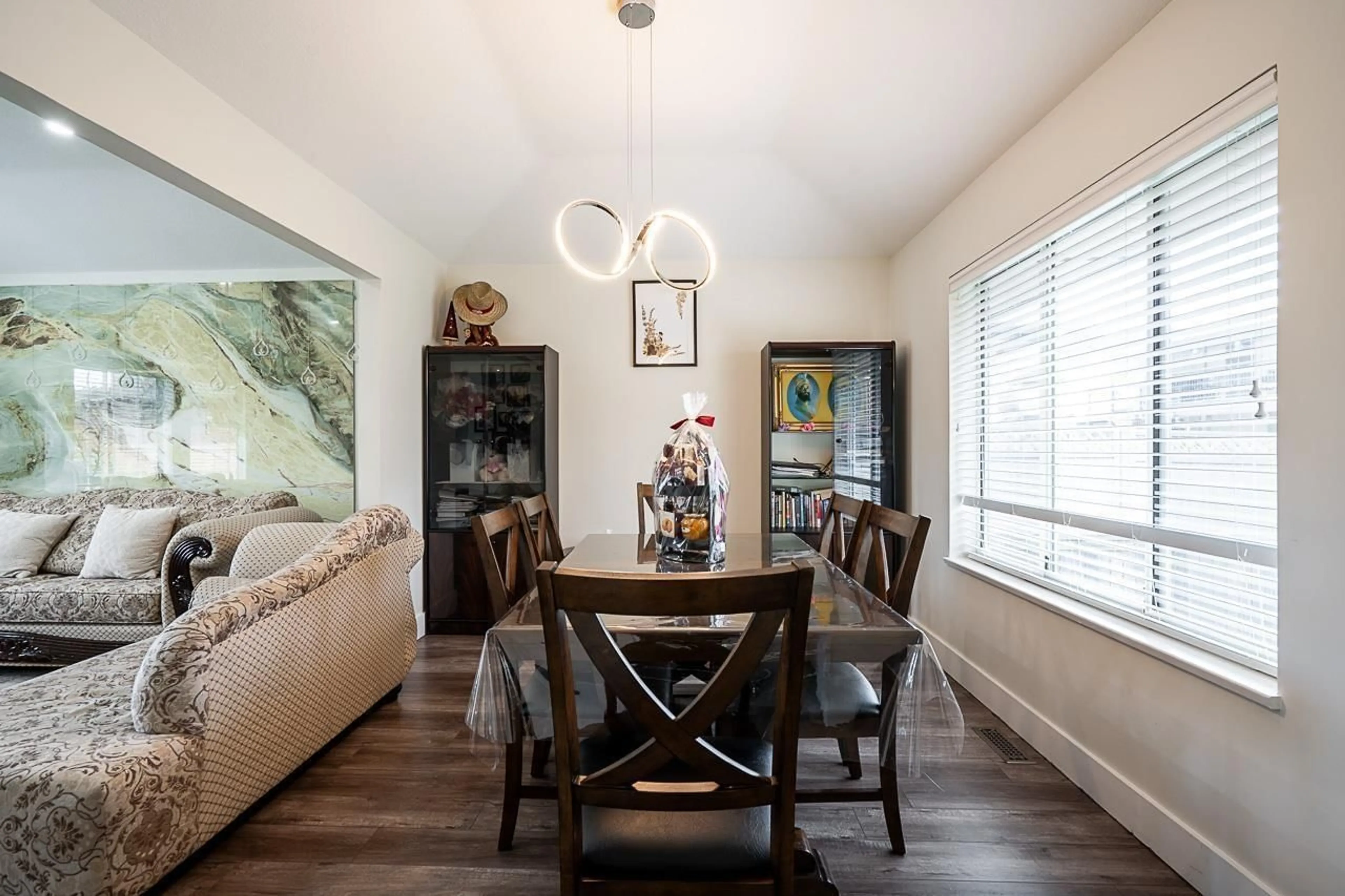 Dining room, wood/laminate floor for 6655 123A STREET, Surrey British Columbia V3W0Z1