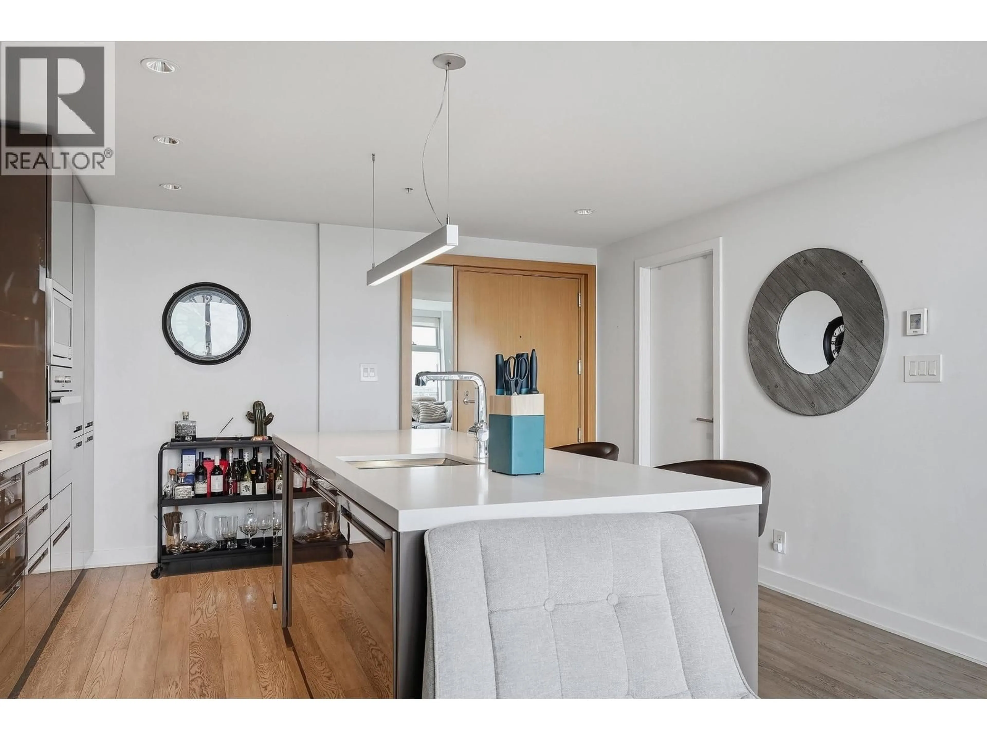 Open concept kitchen, wood/laminate floor for 3110 - 777 RICHARDS STREET, Vancouver British Columbia V6B0M6