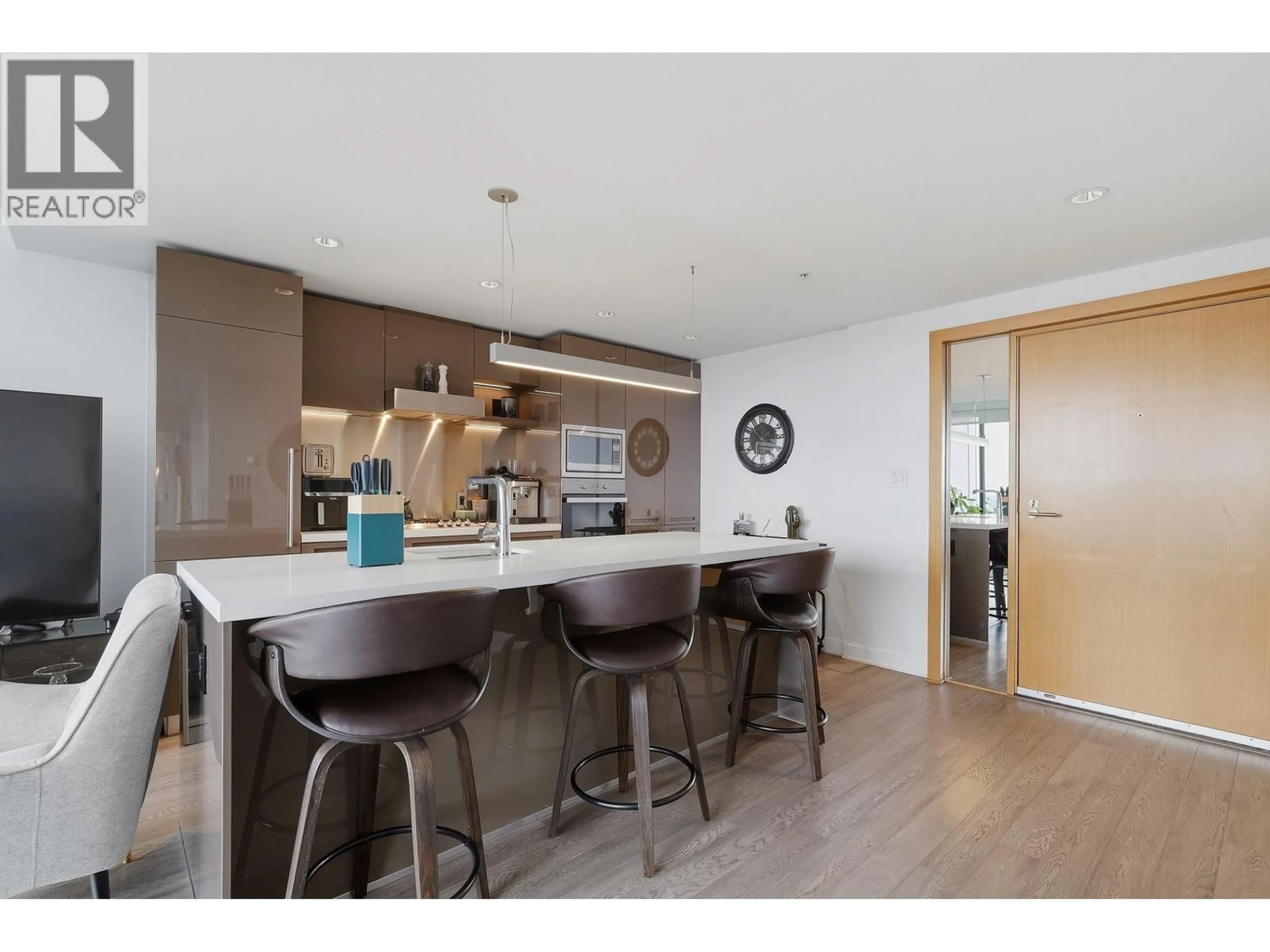 Open concept kitchen, wood/laminate floor for 3110 - 777 RICHARDS STREET, Vancouver British Columbia V6B0M6