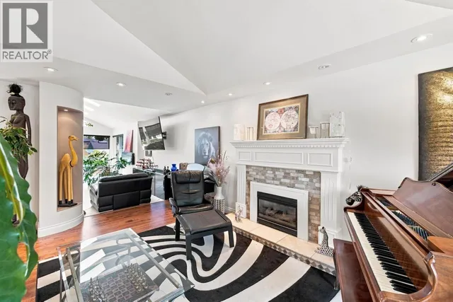 9211 CHAPMOND CRESCENT, Richmond 5