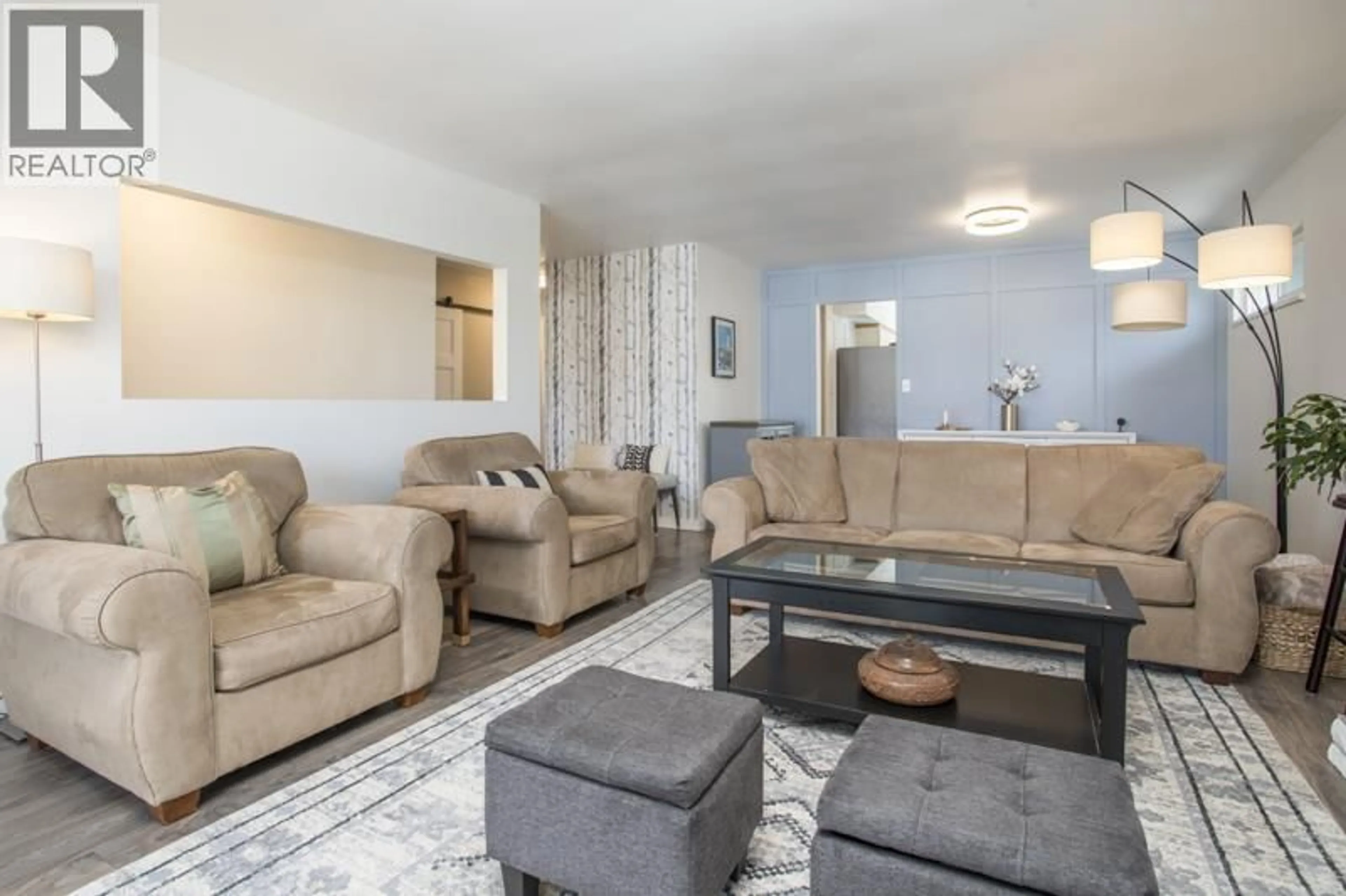 Living room with furniture, unknown for 5228 HOLLYFIELD AVENUE, Richmond British Columbia V7E4T8