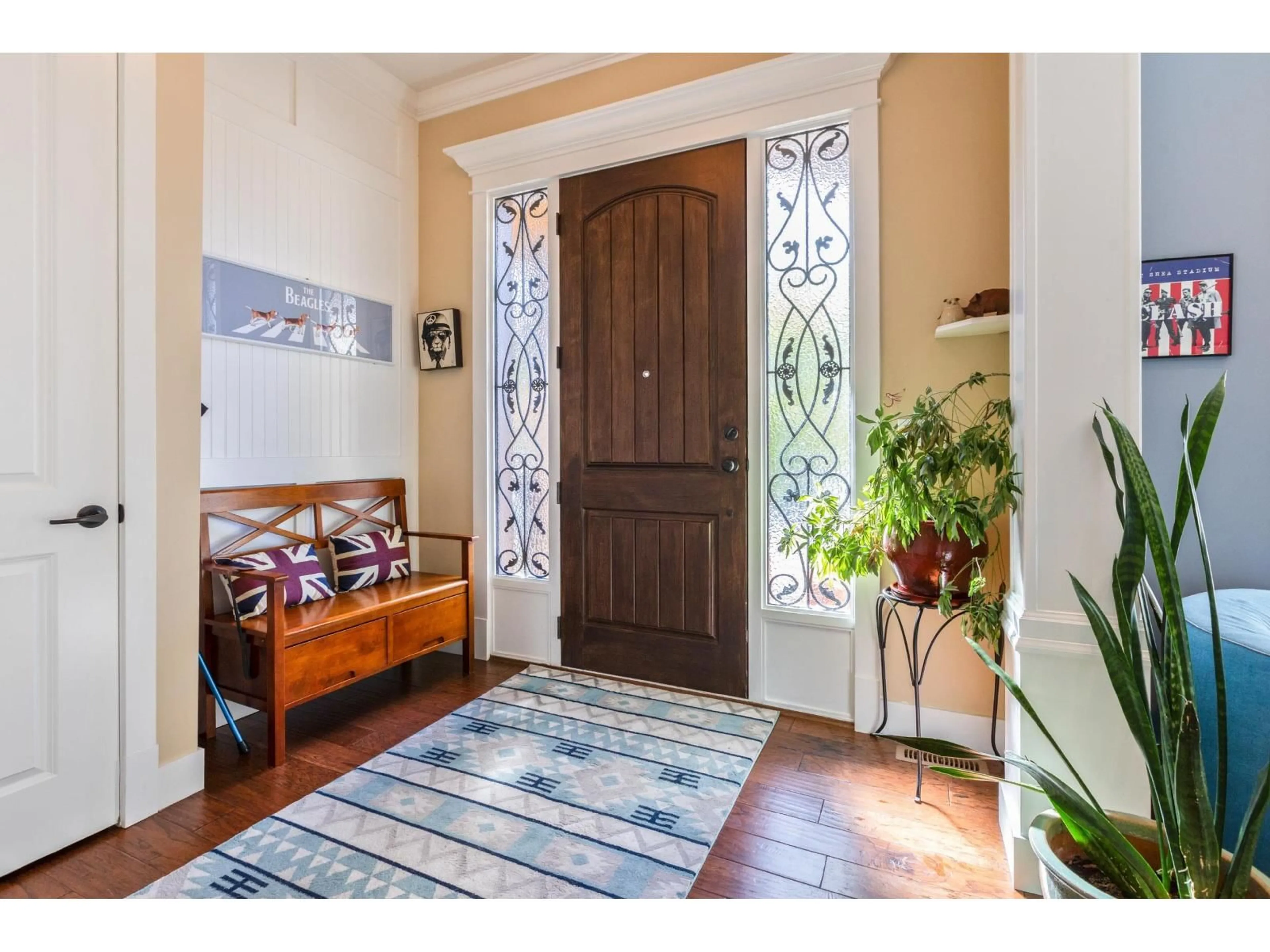 Indoor entryway for 17415 2B AVENUE, Surrey British Columbia V3Z6R9