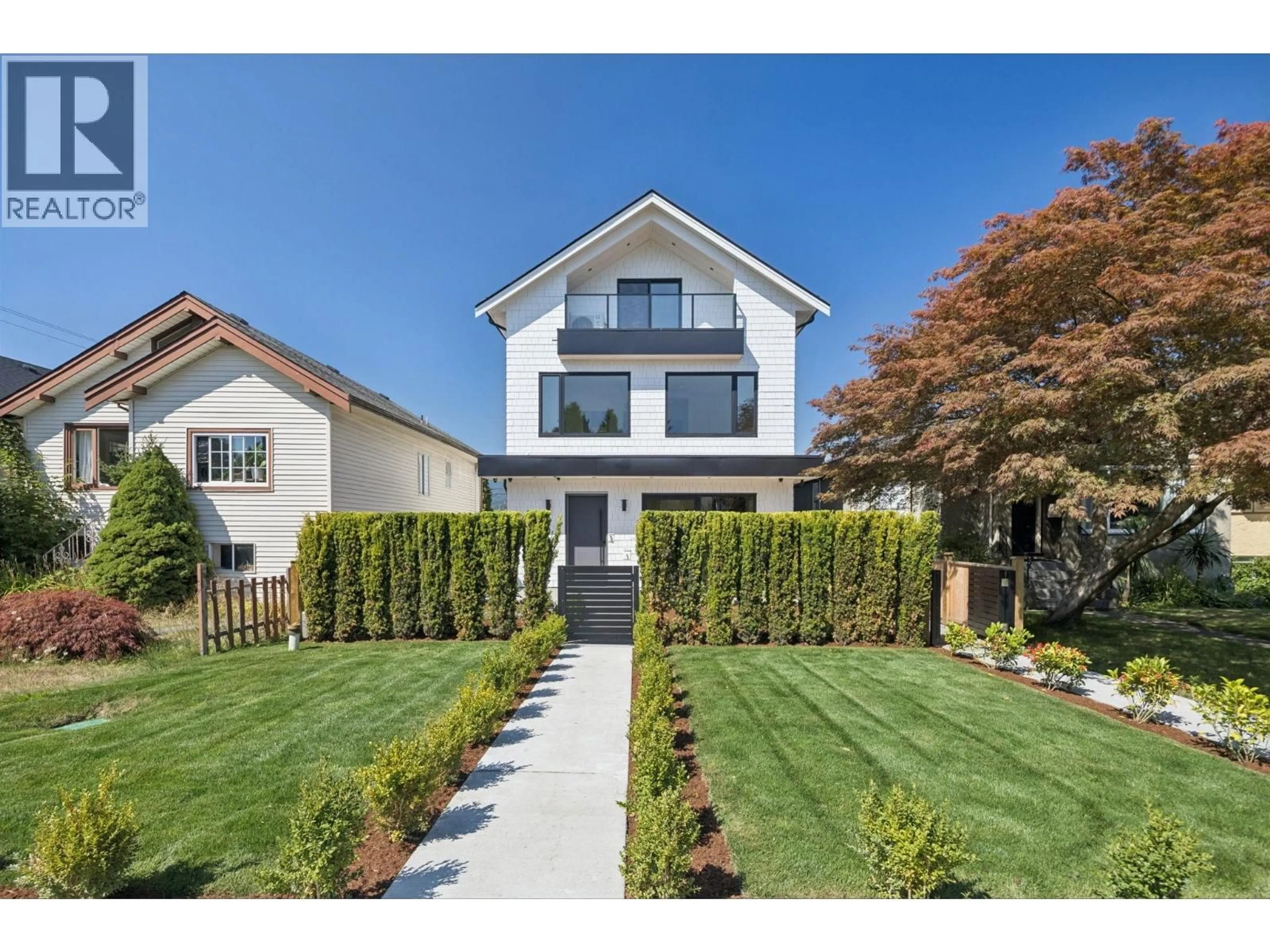 Unknown for 2 - 2815 TRINITY STREET, Vancouver British Columbia V5K1E8
