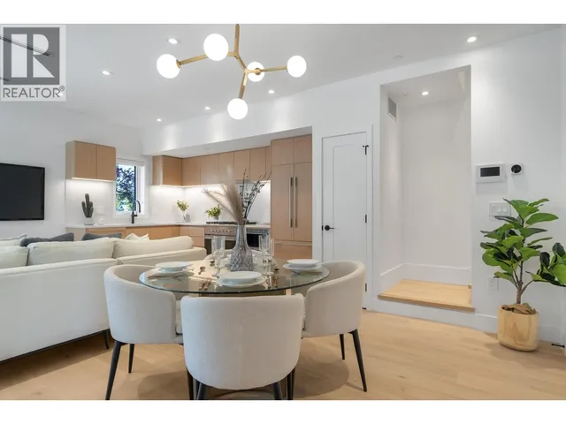 1010 52ND AVENUE, Vancouver 4
