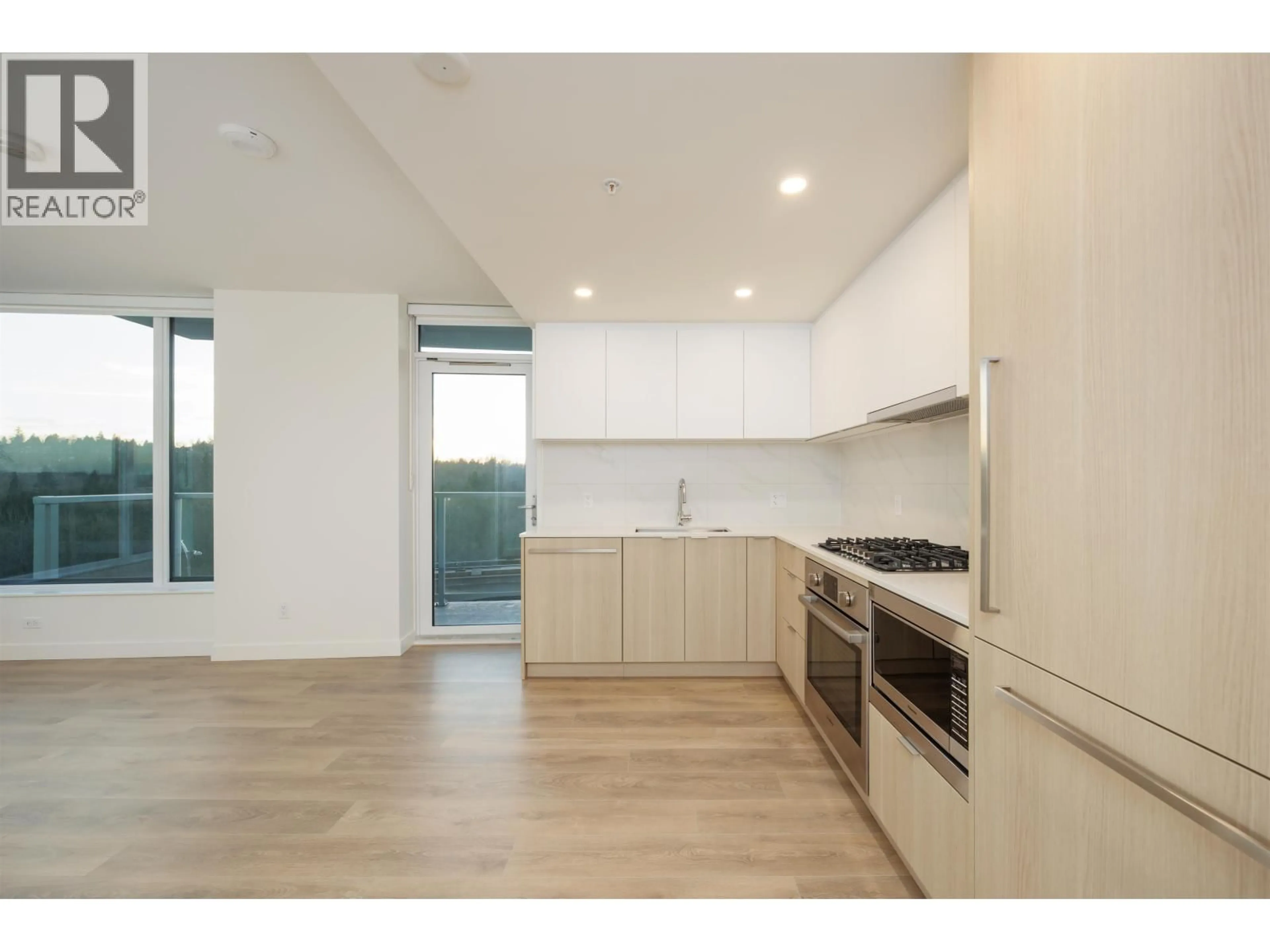 Open concept kitchen, unknown for 802 - 308 ALDERSON AVENUE, Coquitlam British Columbia V3K0J2