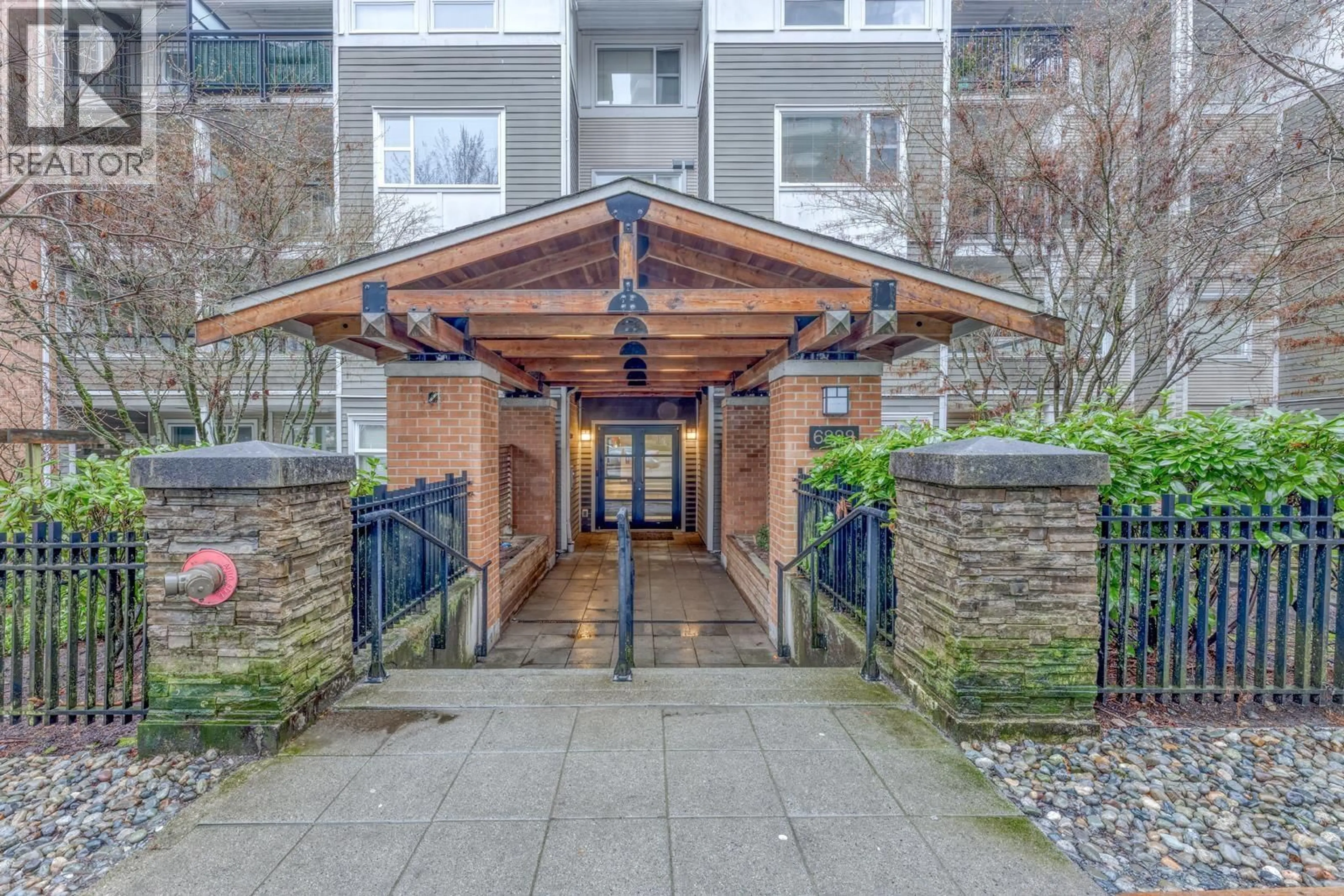 Unknown for 209 - 6888 SOUTHPOINT DRIVE, Burnaby British Columbia V3N5E3