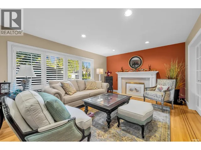 5819 WALLACE STREET, Vancouver 4