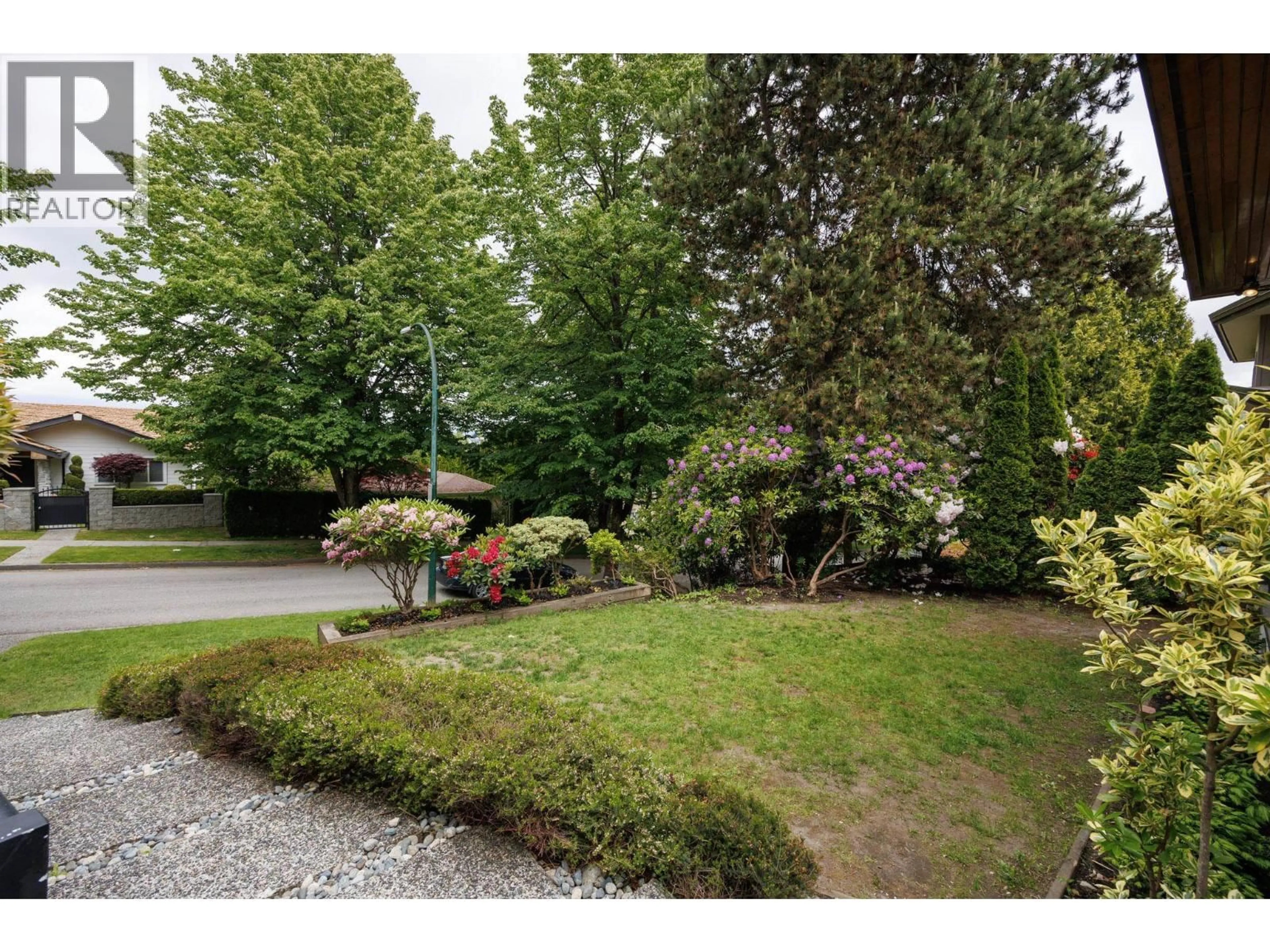 Unknown for 2220 32ND AVENUE, Vancouver British Columbia V6L2B2
