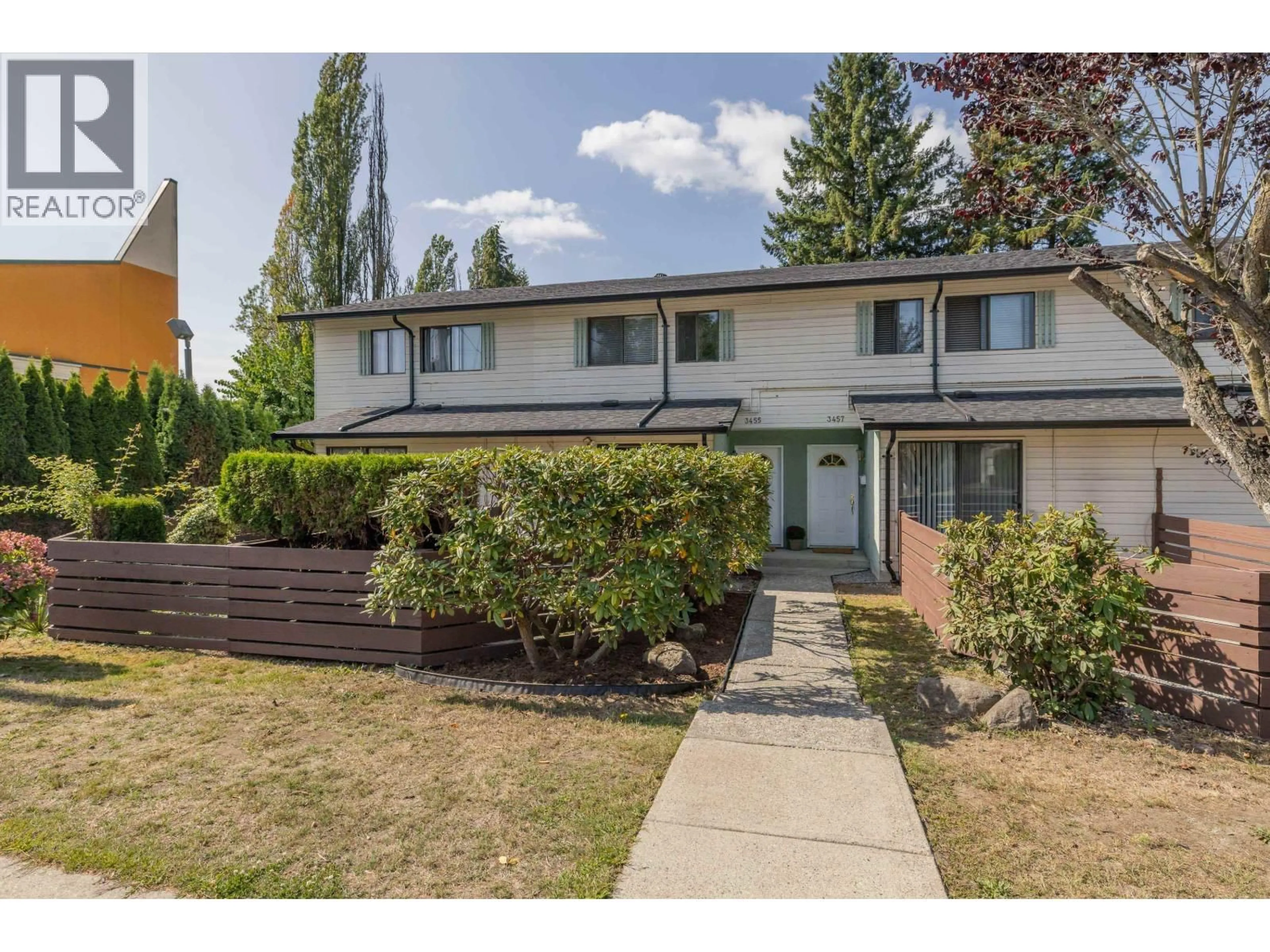A pic from outside/outdoor area/front of a property/back of a property/a pic from drone, street for 3455 COAST MERIDIAN ROAD, Port Coquitlam British Columbia V3B3N7