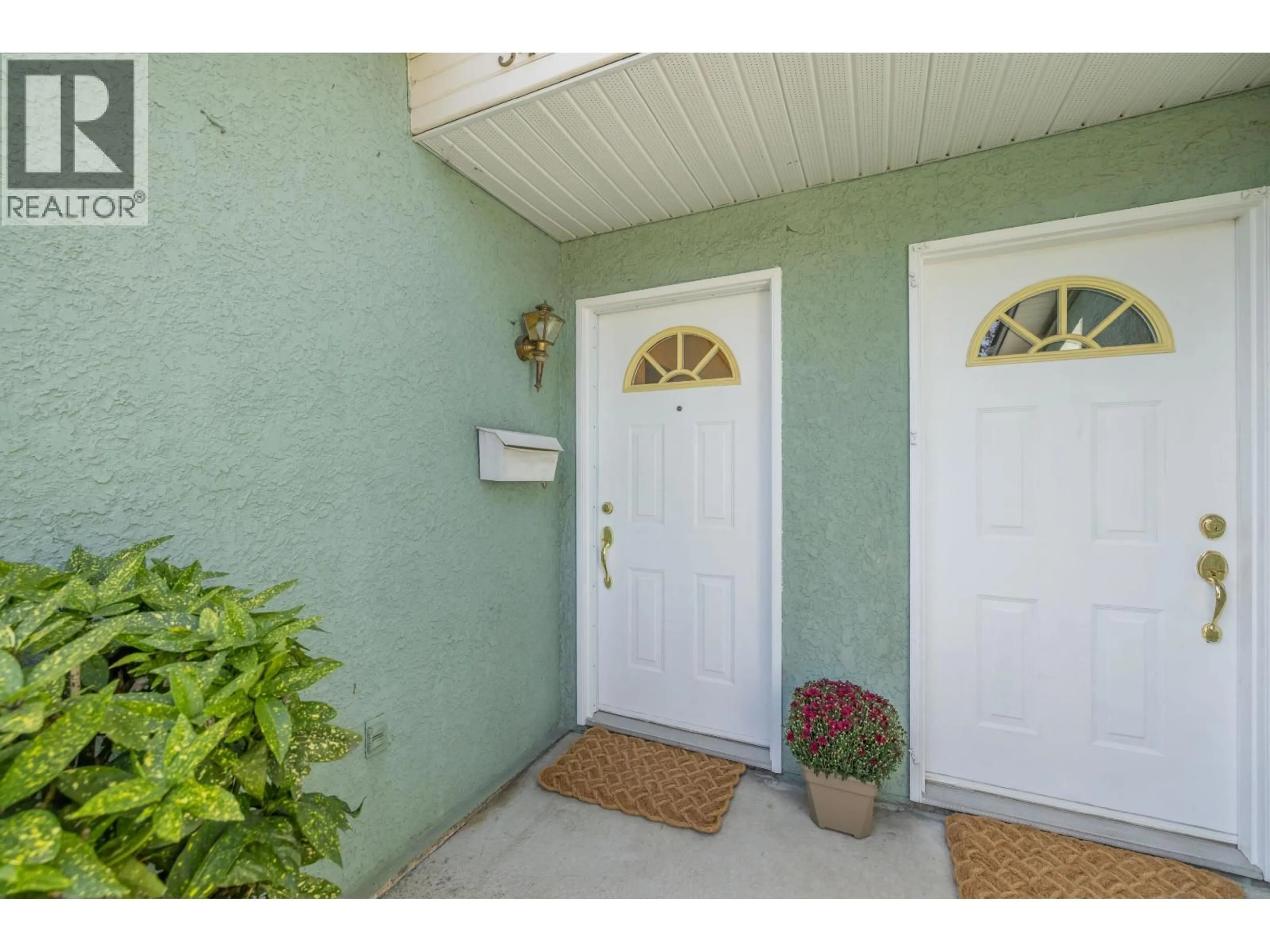 Indoor entryway for 3455 COAST MERIDIAN ROAD, Port Coquitlam British Columbia V3B3N7