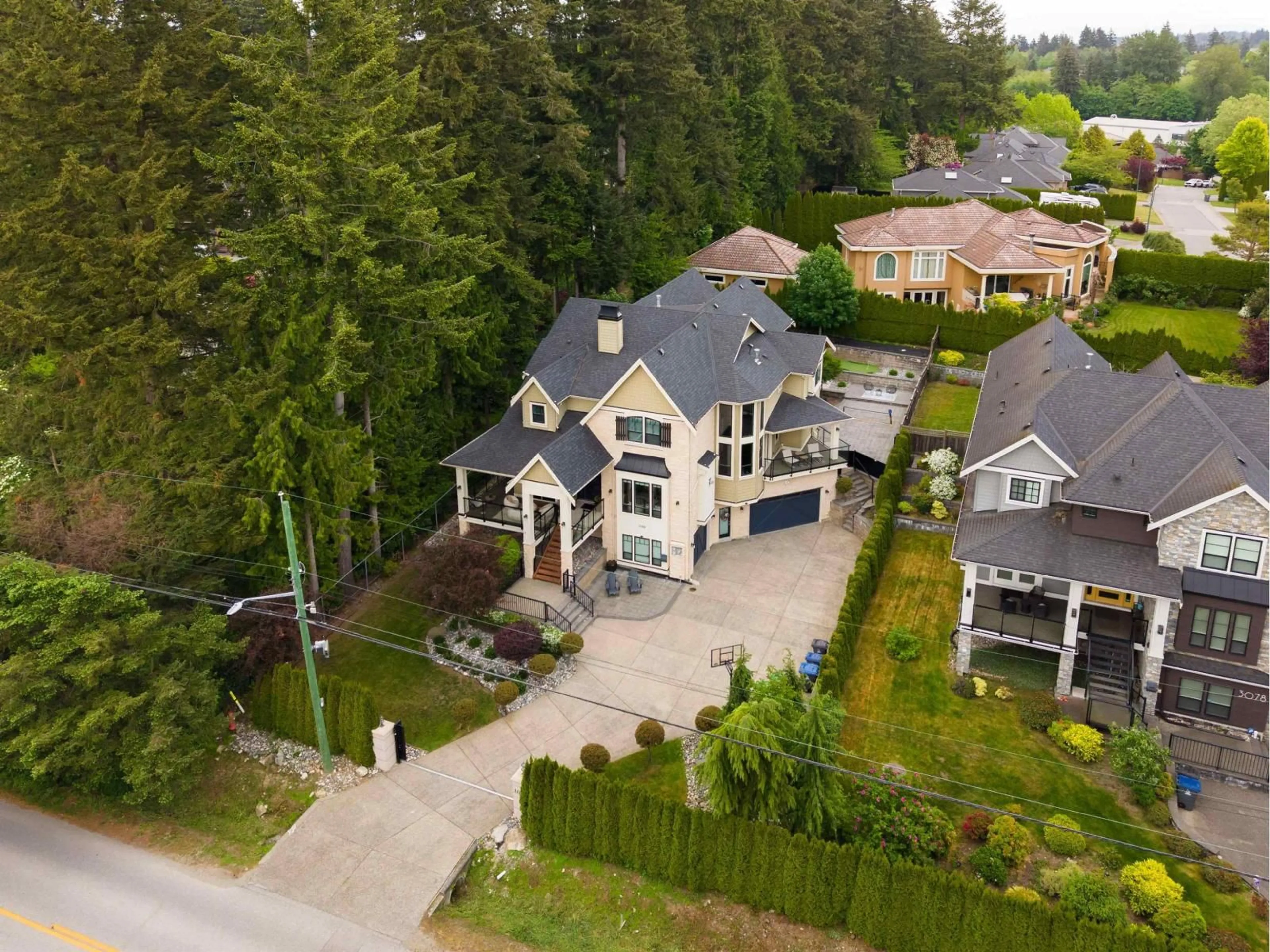 A pic from outside/outdoor area/front of a property/back of a property/a pic from drone, street for 3088 144 STREET, Surrey British Columbia V4P1R1