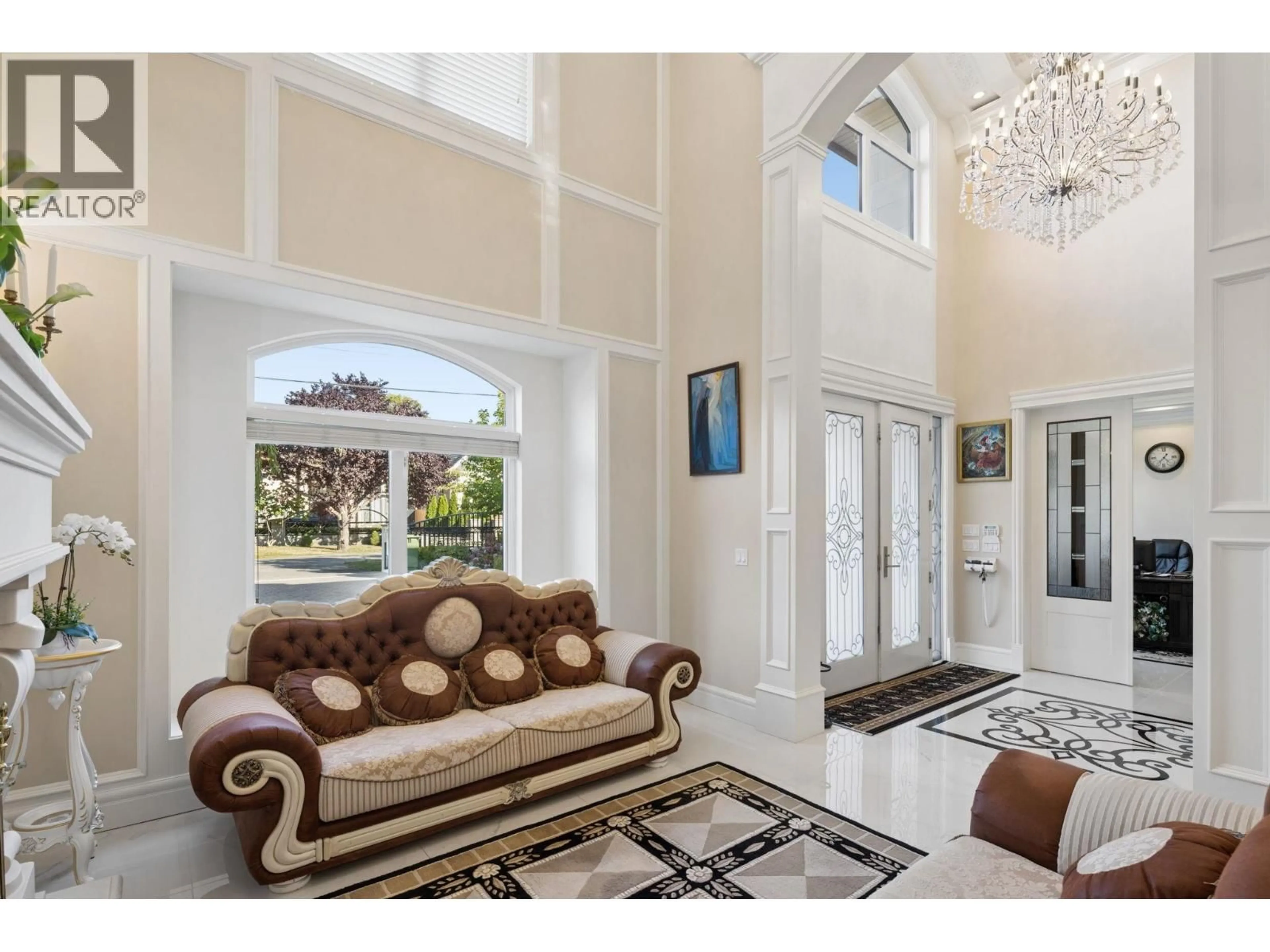 Indoor foyer for 9391 PIERMOND ROAD, Richmond British Columbia V7E1N1