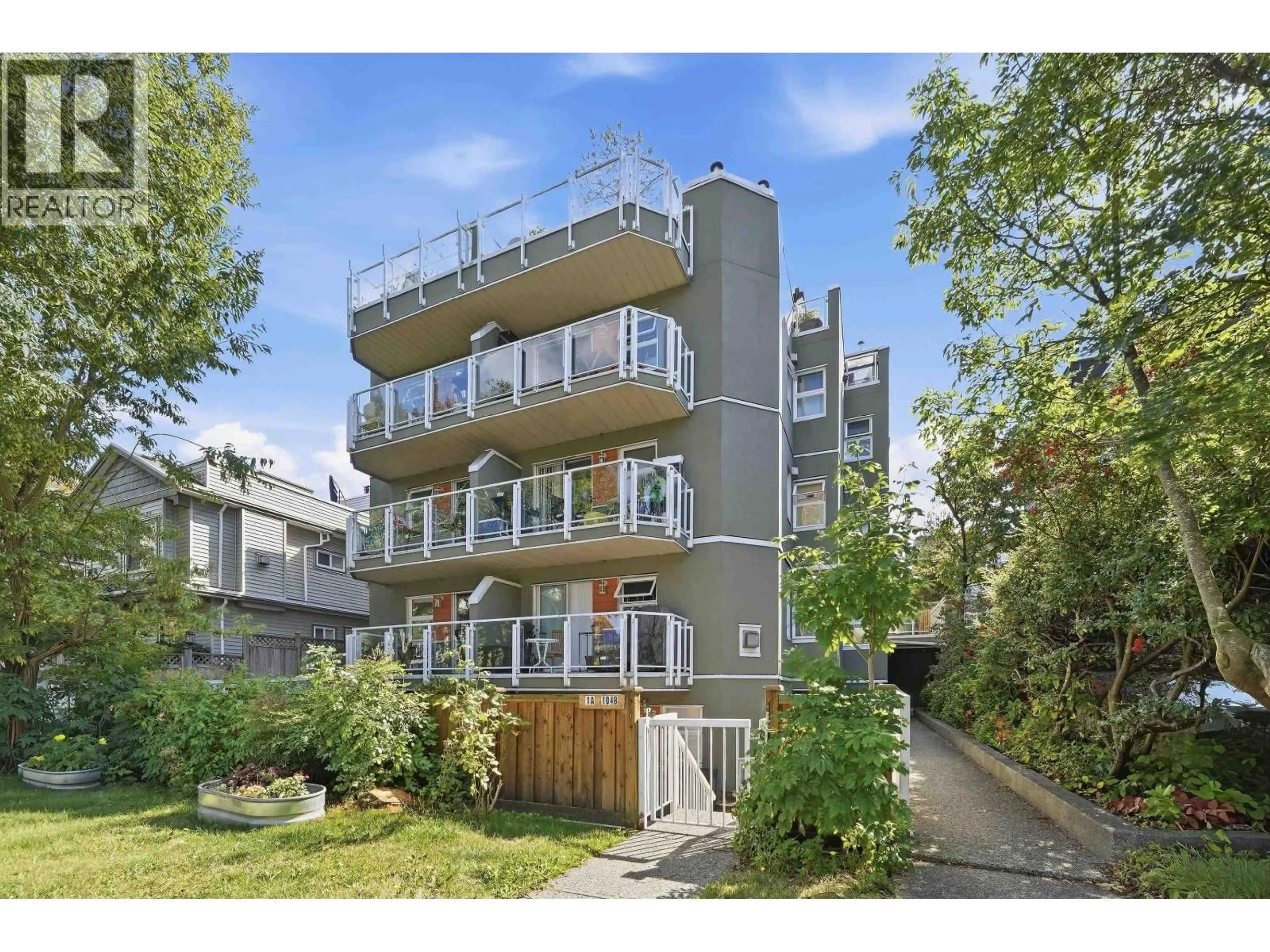 A pic from outside/outdoor area/front of a property/back of a property/a pic from drone, street for 2B - 1048 7TH AVENUE, Vancouver British Columbia V5T1P7