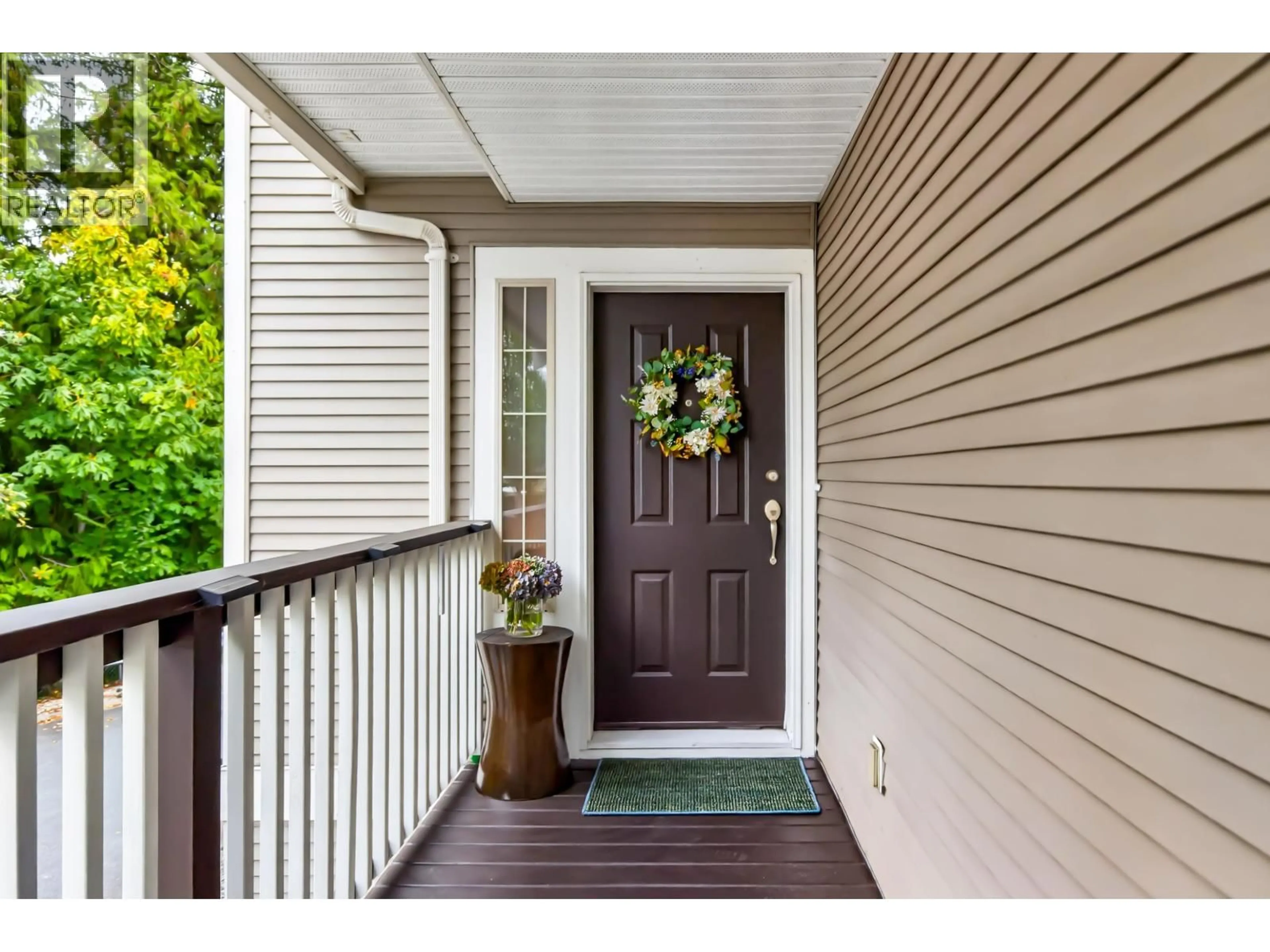 Indoor entryway for 22799 116 AVENUE, Maple Ridge British Columbia V2X3N6