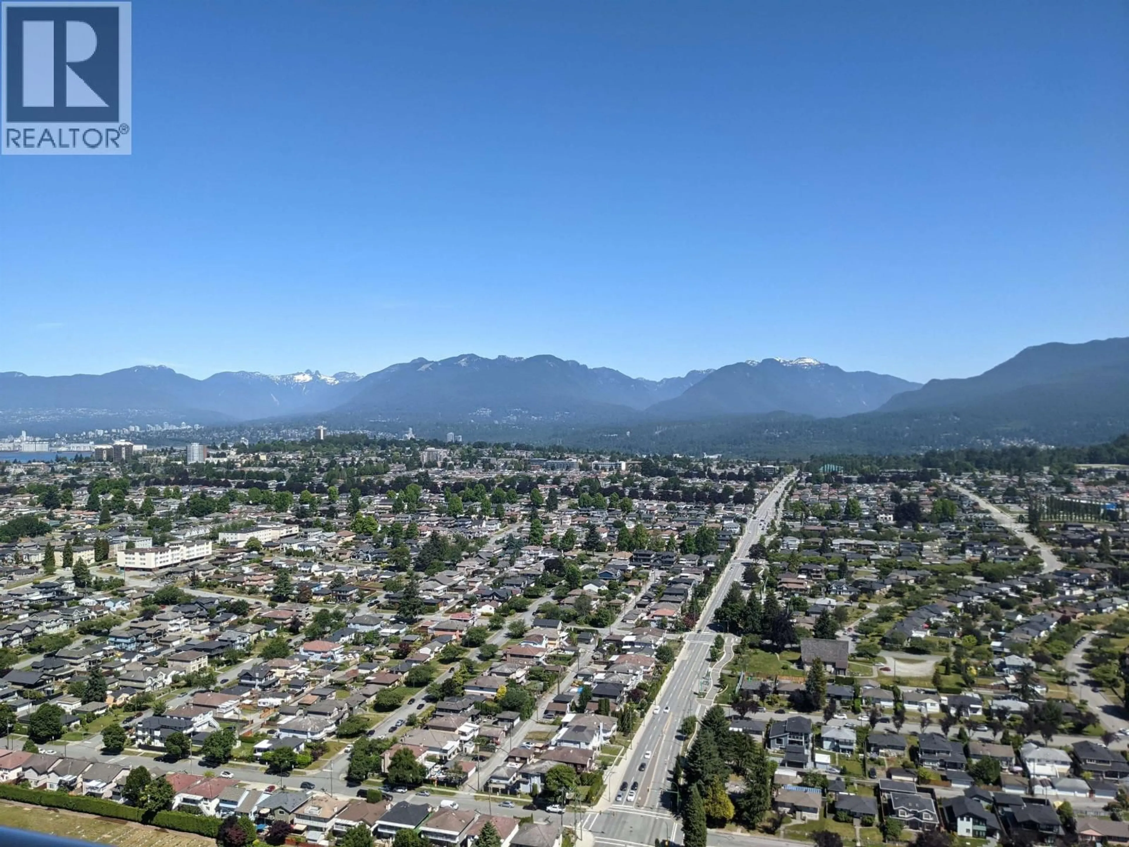 A pic from outside/outdoor area/front of a property/back of a property/a pic from drone, mountain view for 4312 - 4510 HALIFAX WAY, Burnaby British Columbia V5C0K4