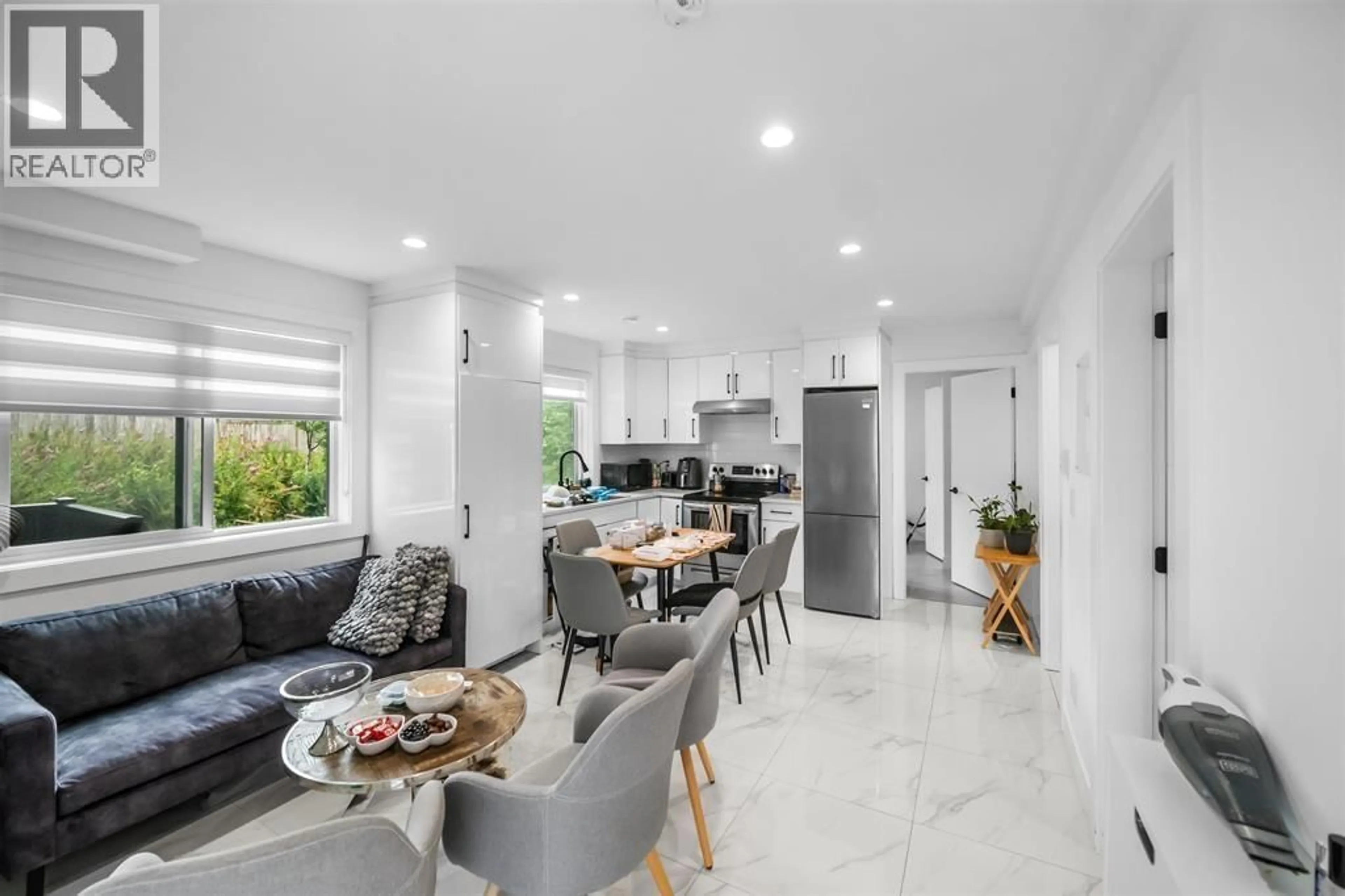 Open concept kitchen, ceramic/tile floor for 1010 AUGUSTA AVENUE, Burnaby British Columbia V5A2V4
