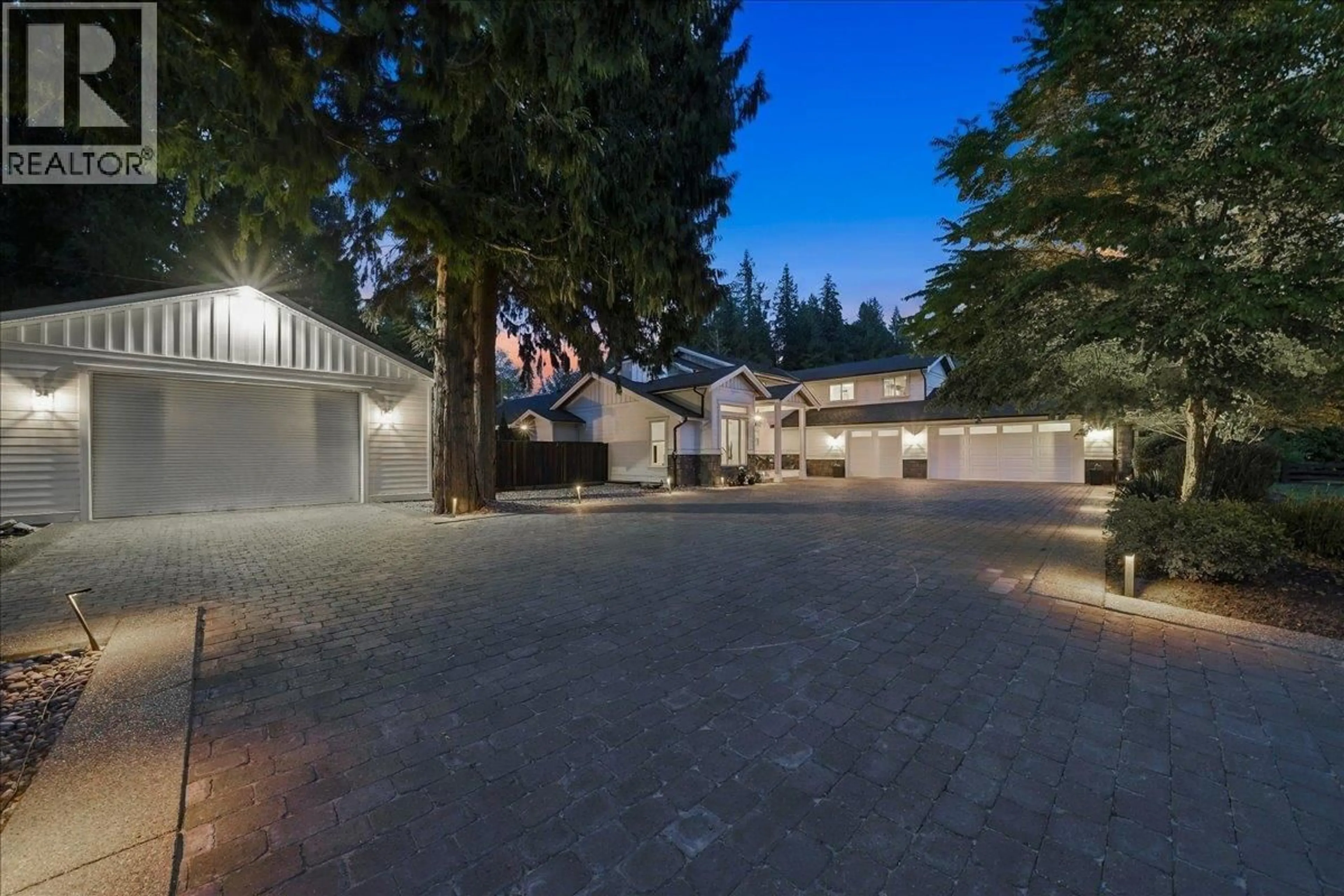 A pic from outside/outdoor area/front of a property/back of a property/a pic from drone, street for 24155 124 AVENUE, Maple Ridge British Columbia V4R1N3