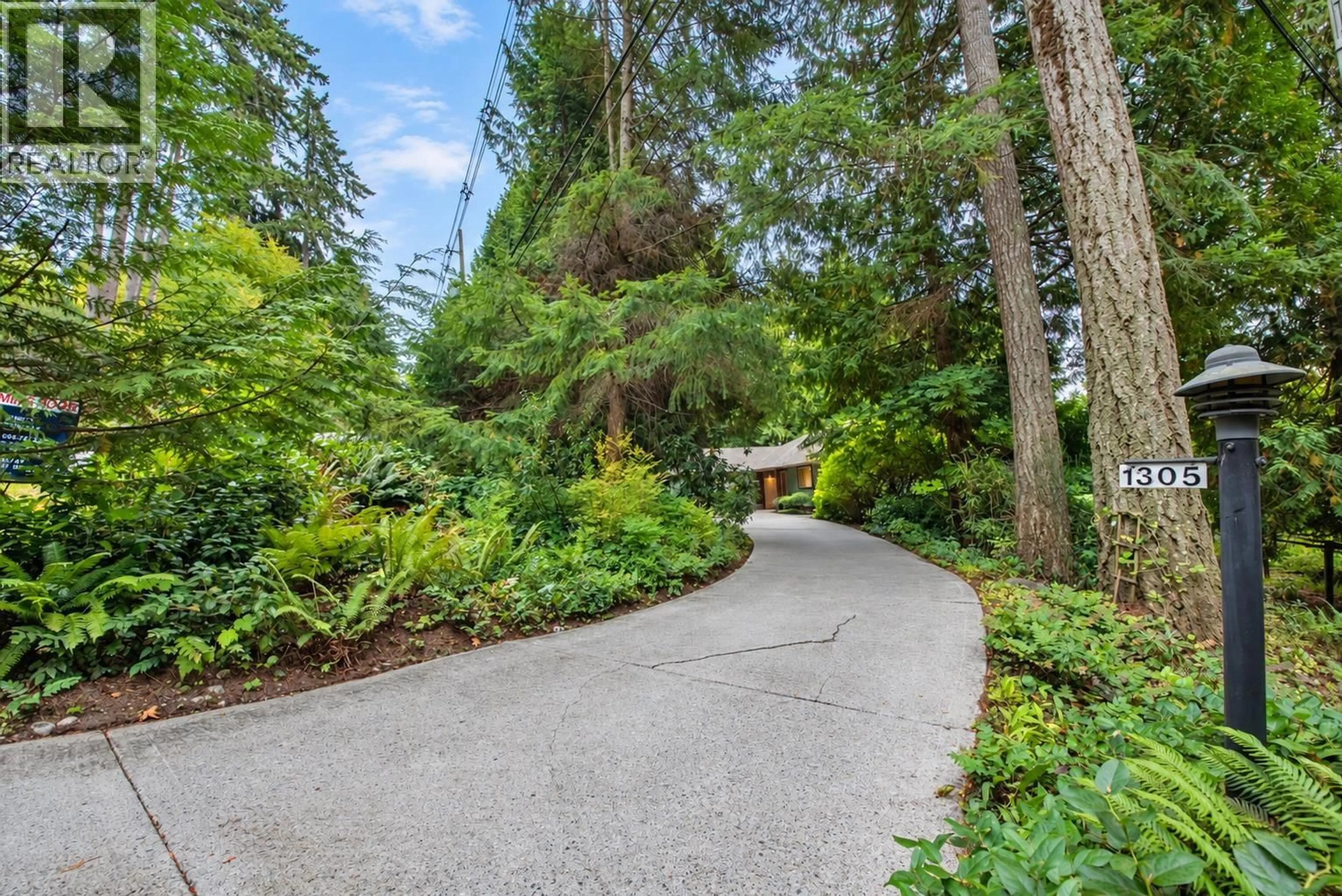 Unknown for 1305 GOWER POINT ROAD, Gibsons British Columbia V0N1V3