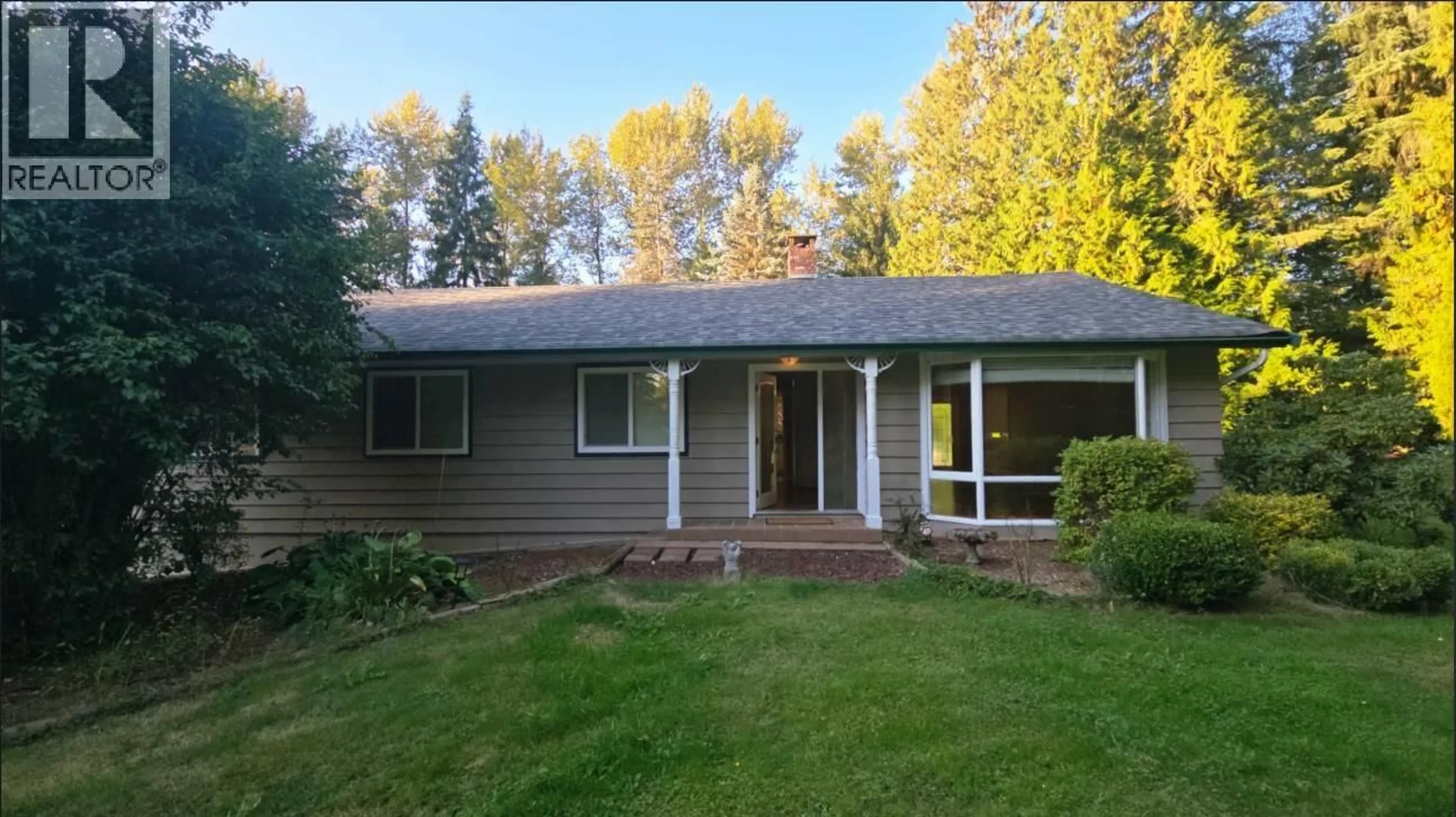 Home with vinyl exterior material, street for 12406 254 STREET, Maple Ridge British Columbia V4R1V2
