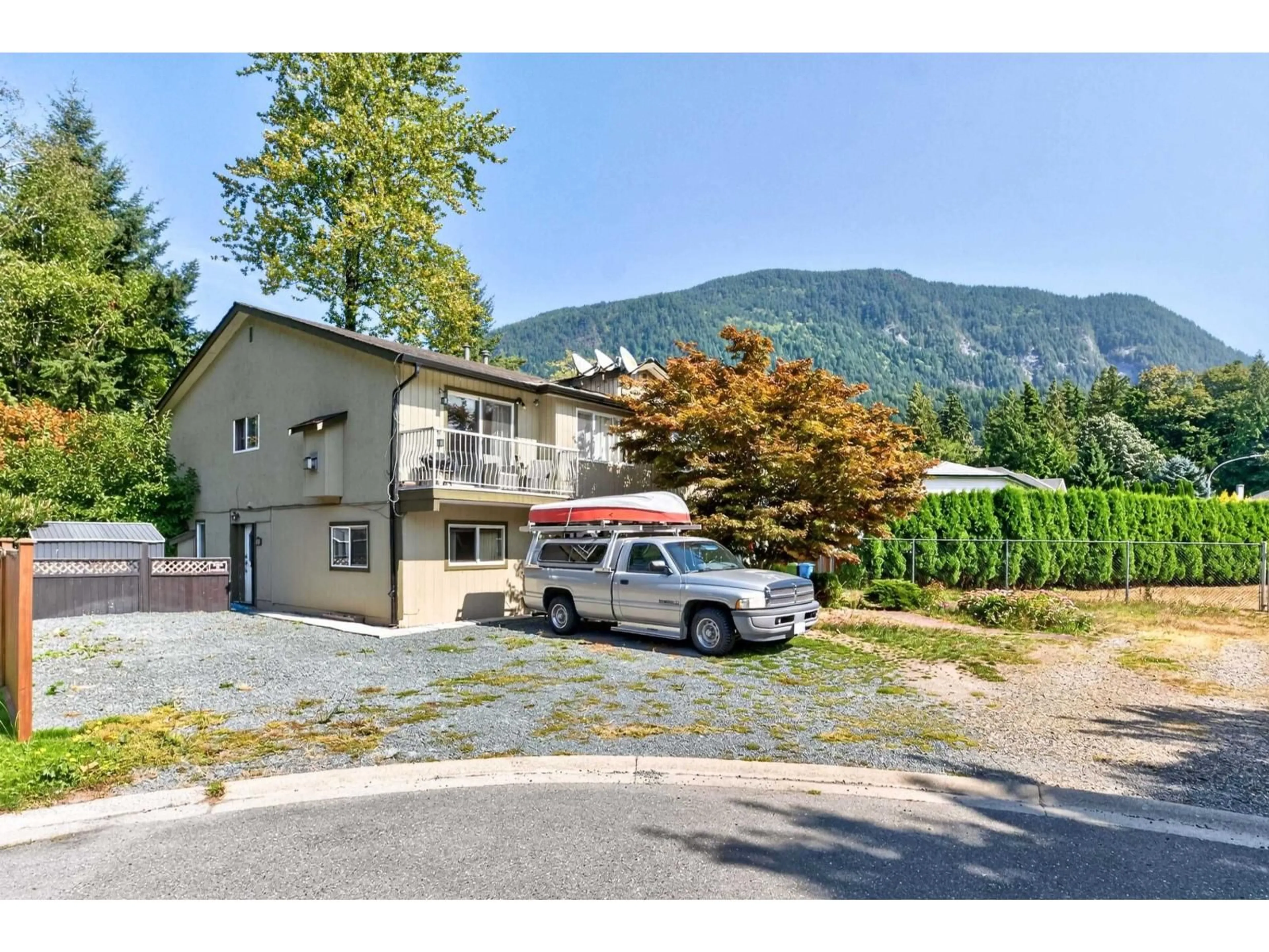 A pic from outside/outdoor area/front of a property/back of a property/a pic from drone, mountain view for 1 - 808 RAMONA PLACE, Harrison Hot Springs British Columbia V0M1K0