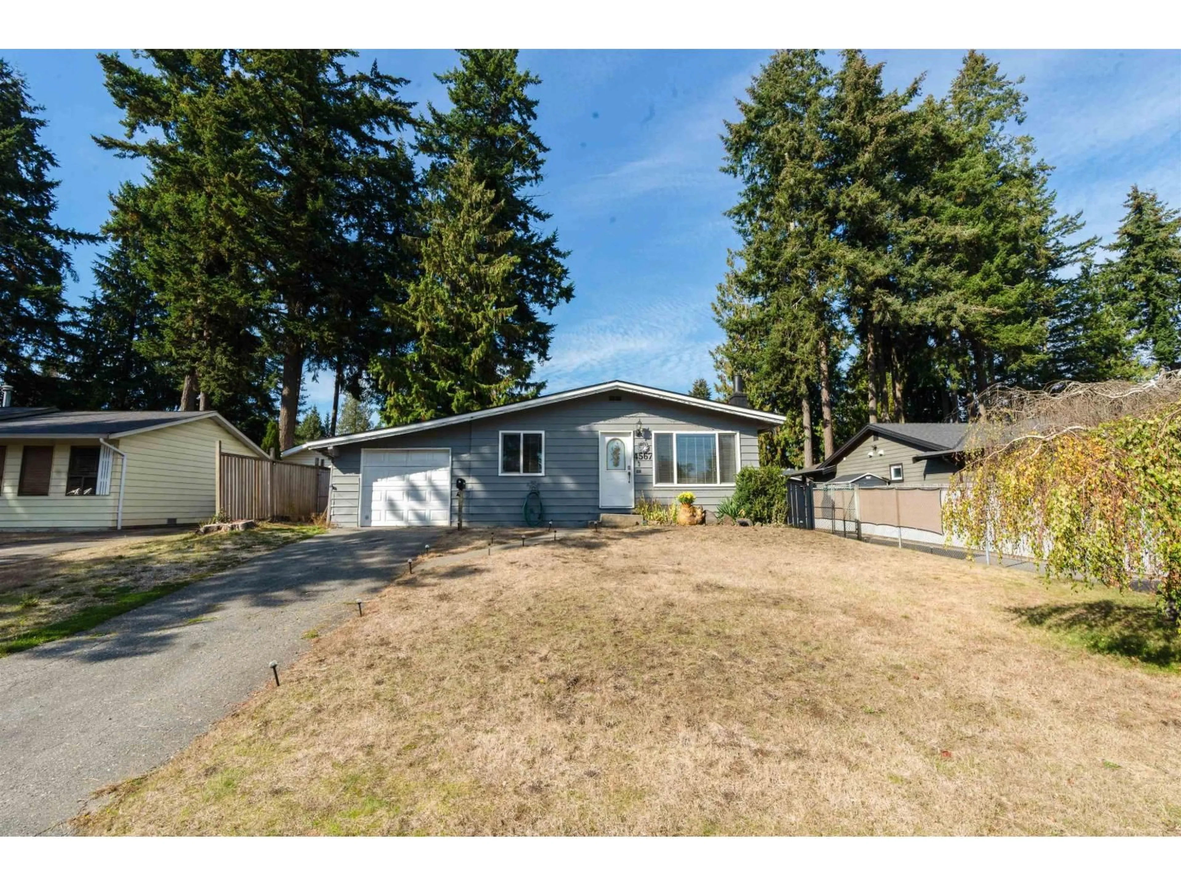 A pic from outside/outdoor area/front of a property/back of a property/a pic from drone, street for 4567 202 STREET, Langley British Columbia V3A6M6