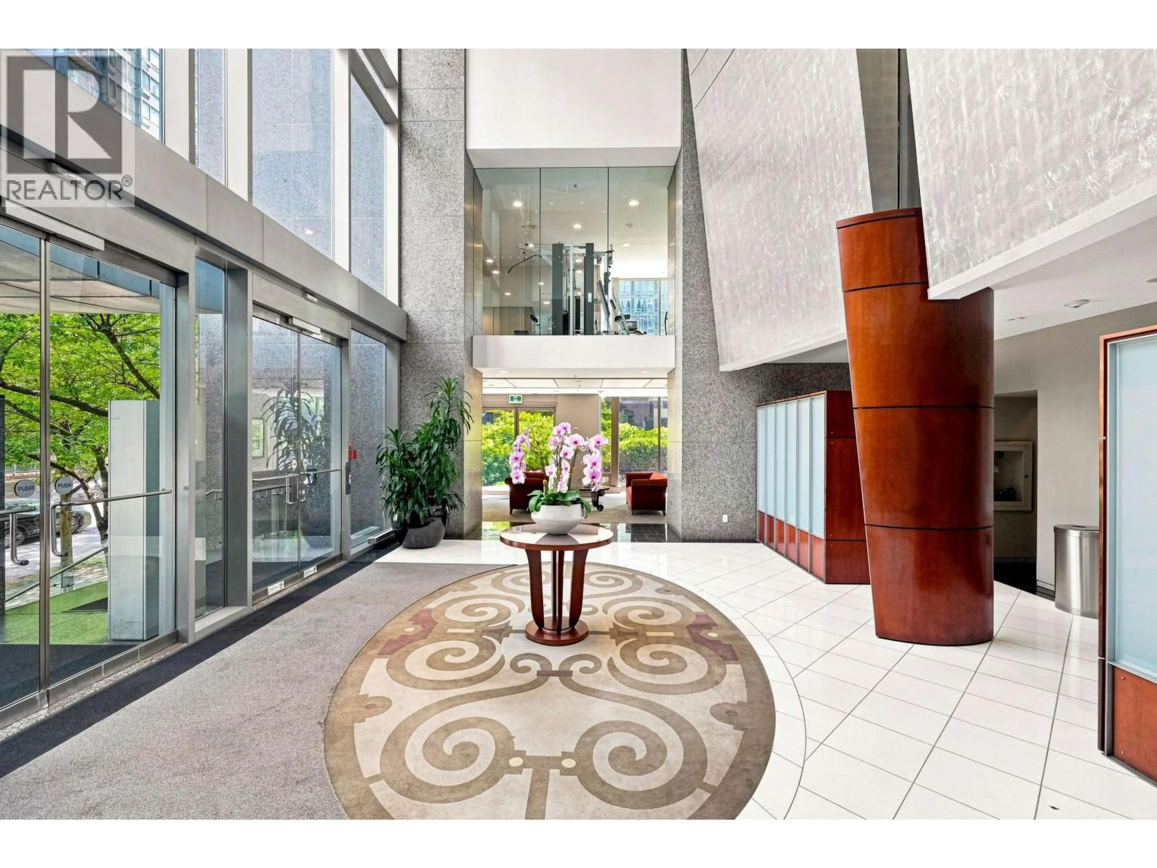 Indoor foyer for 2603 - 1288 GEORGIA STREET, Vancouver British Columbia V6E4R3