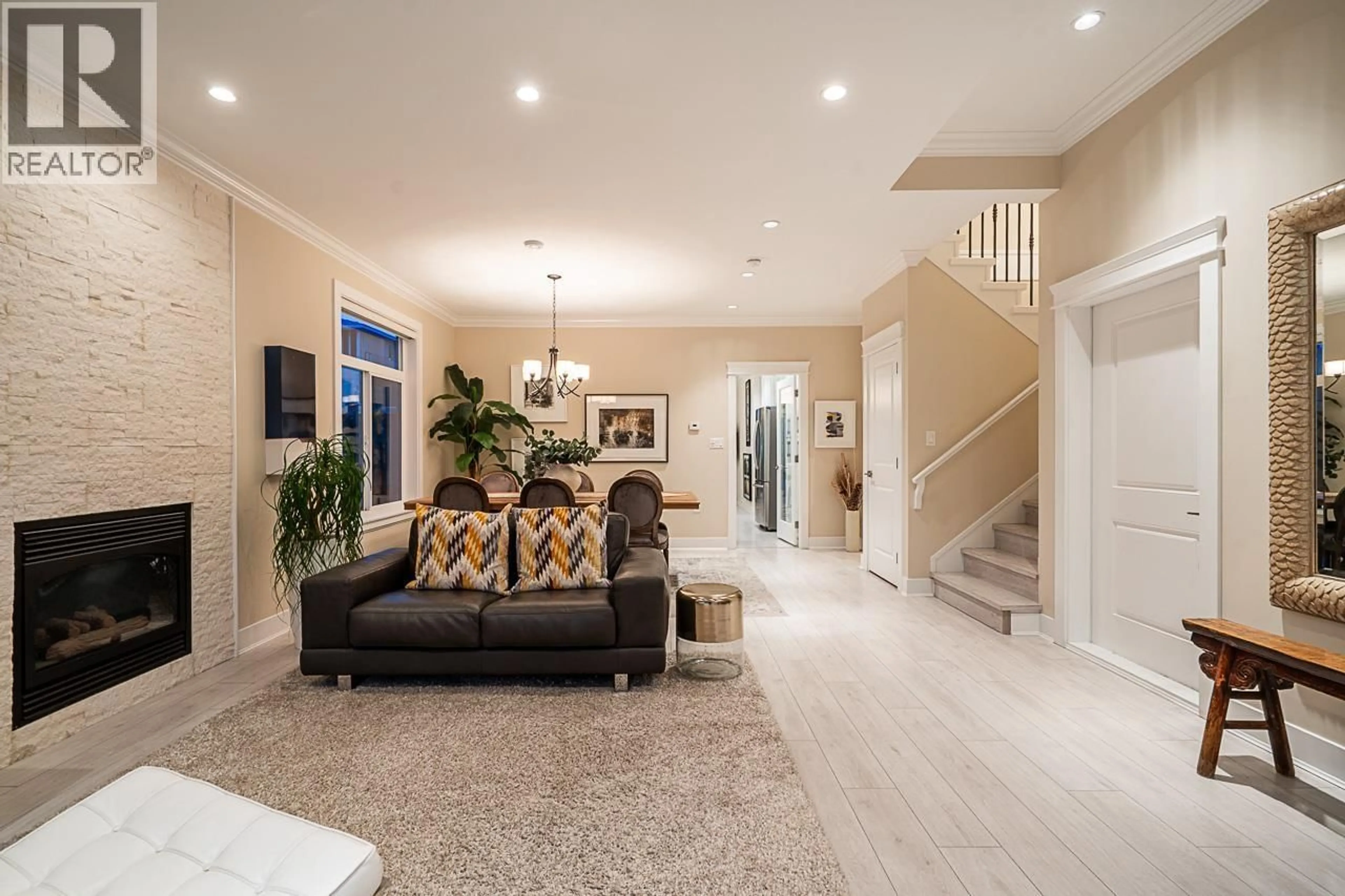 Unknown for 4591 GRASSMERE STREET, Burnaby British Columbia V5G2N8