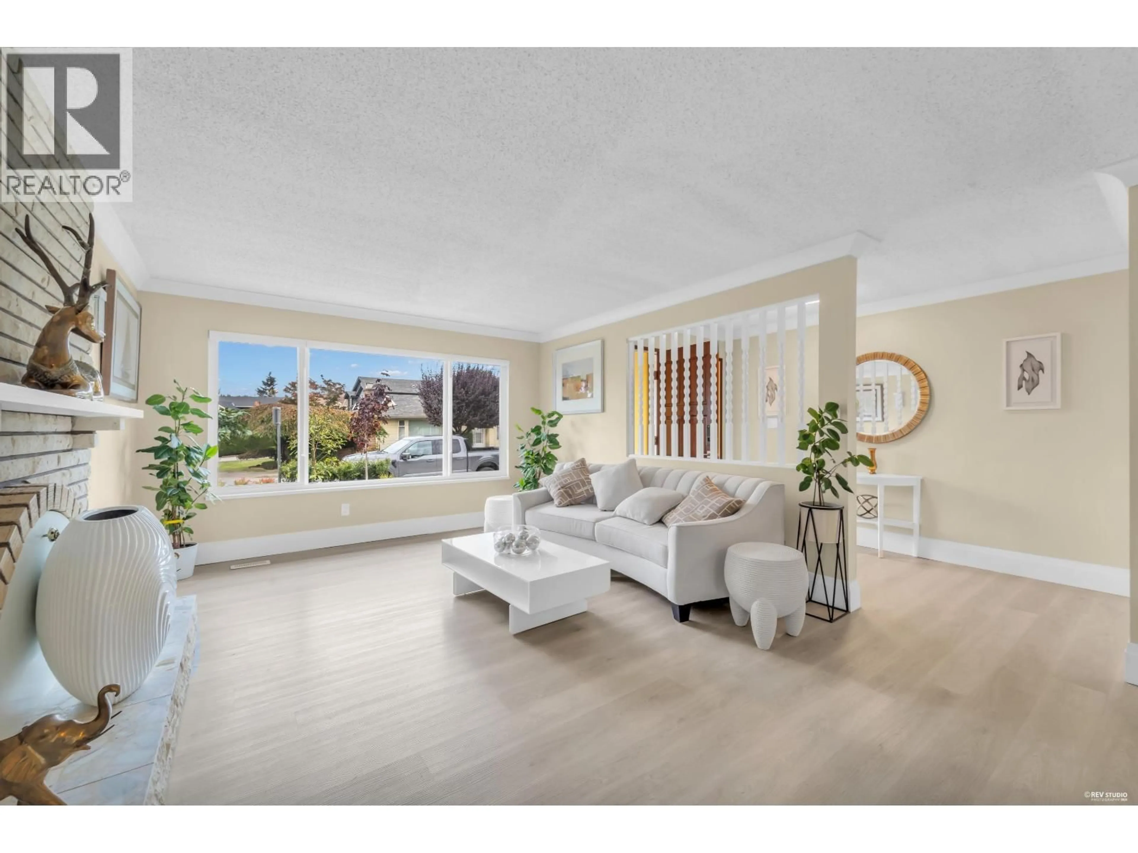 Living room with furniture, unknown for 11280 DANIELS ROAD, Richmond British Columbia V6X1M6