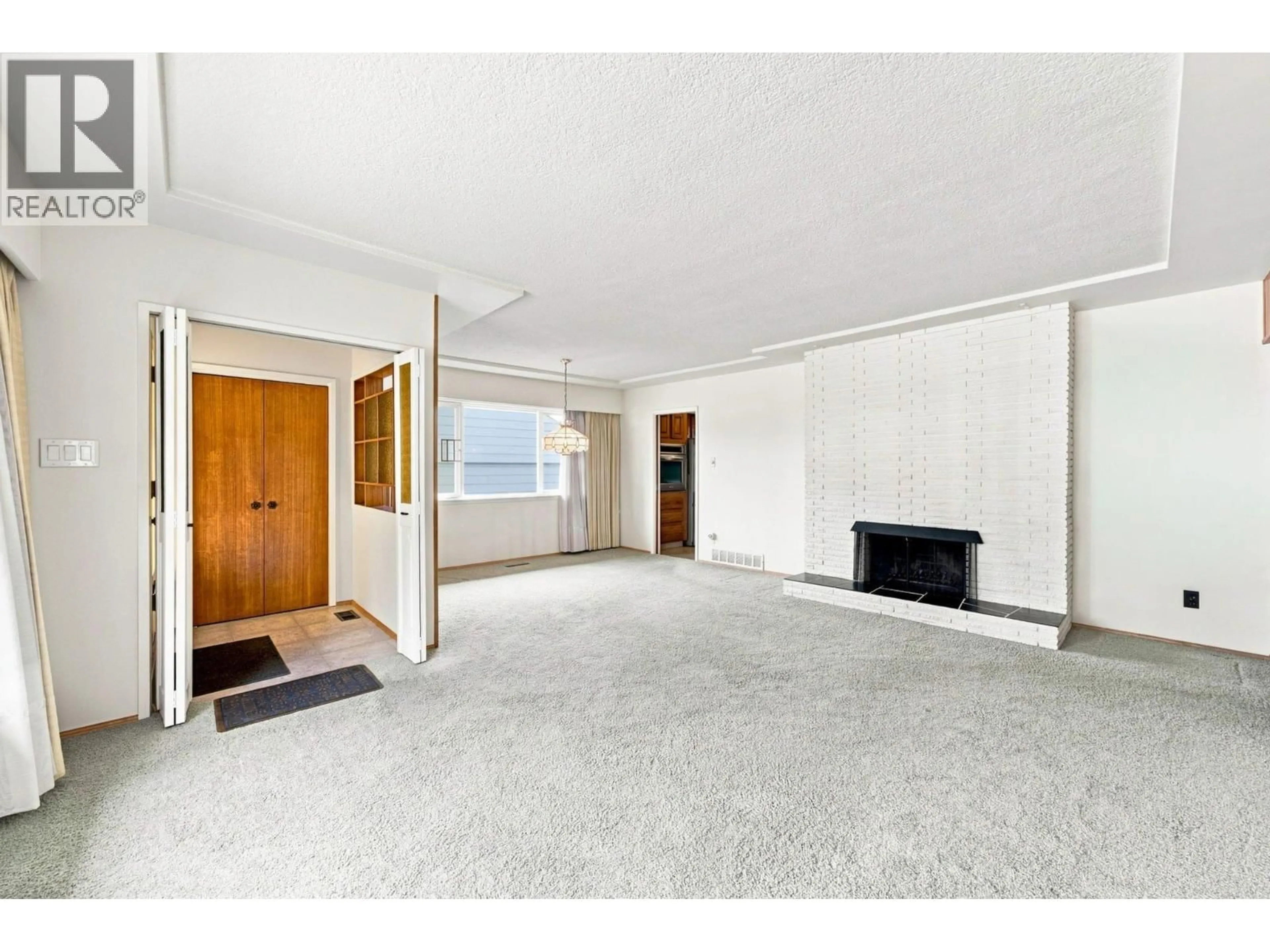 A pic of a room for 535 AILSA AVENUE, Port Moody British Columbia V3H1A5