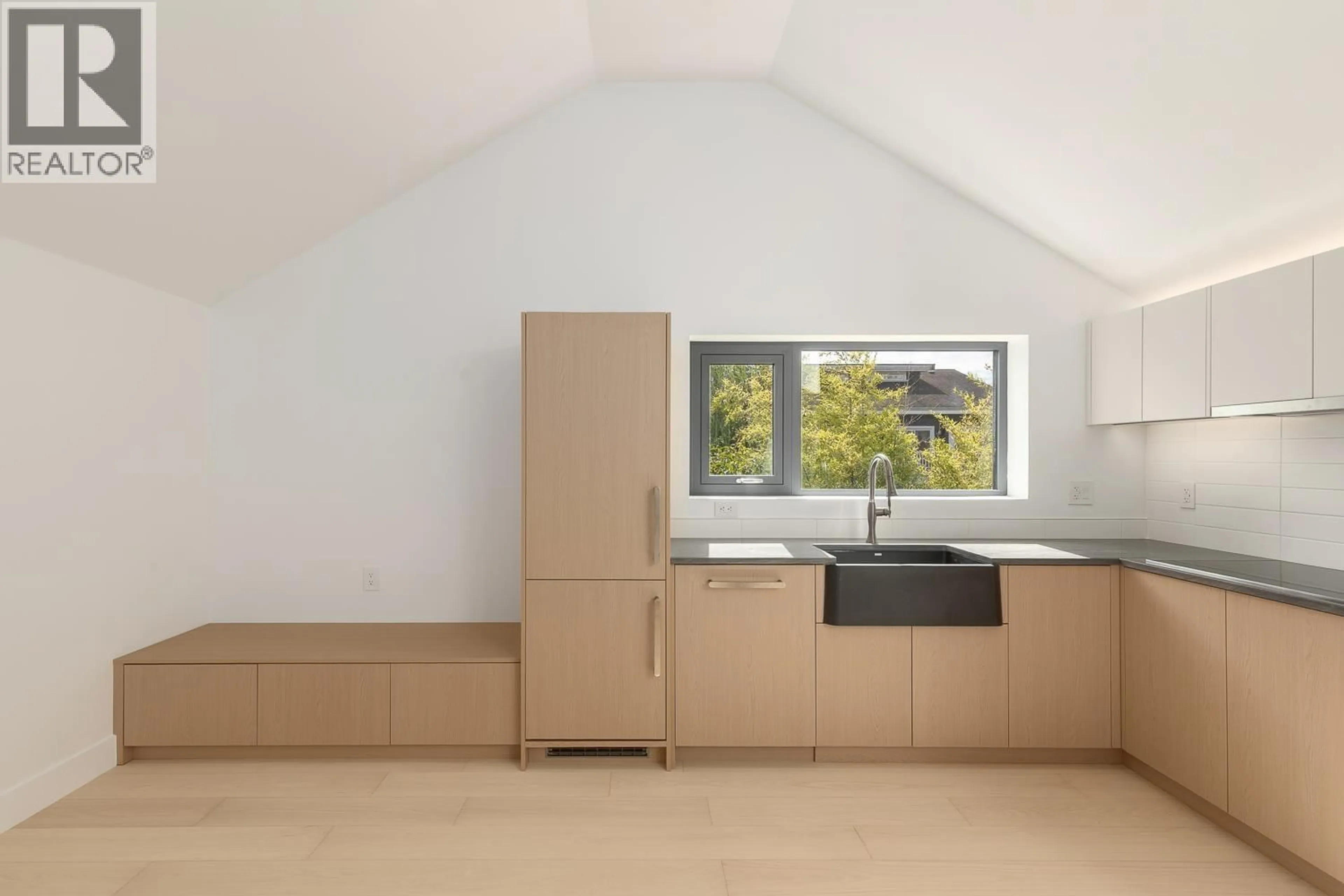 A pic of a room for 22 14TH AVENUE, Vancouver British Columbia V5Y1W6