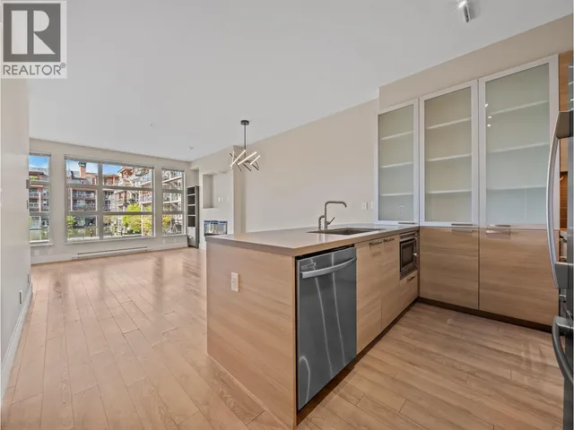215 - 3606 ALDERCREST DRIVE, North Vancouver 2