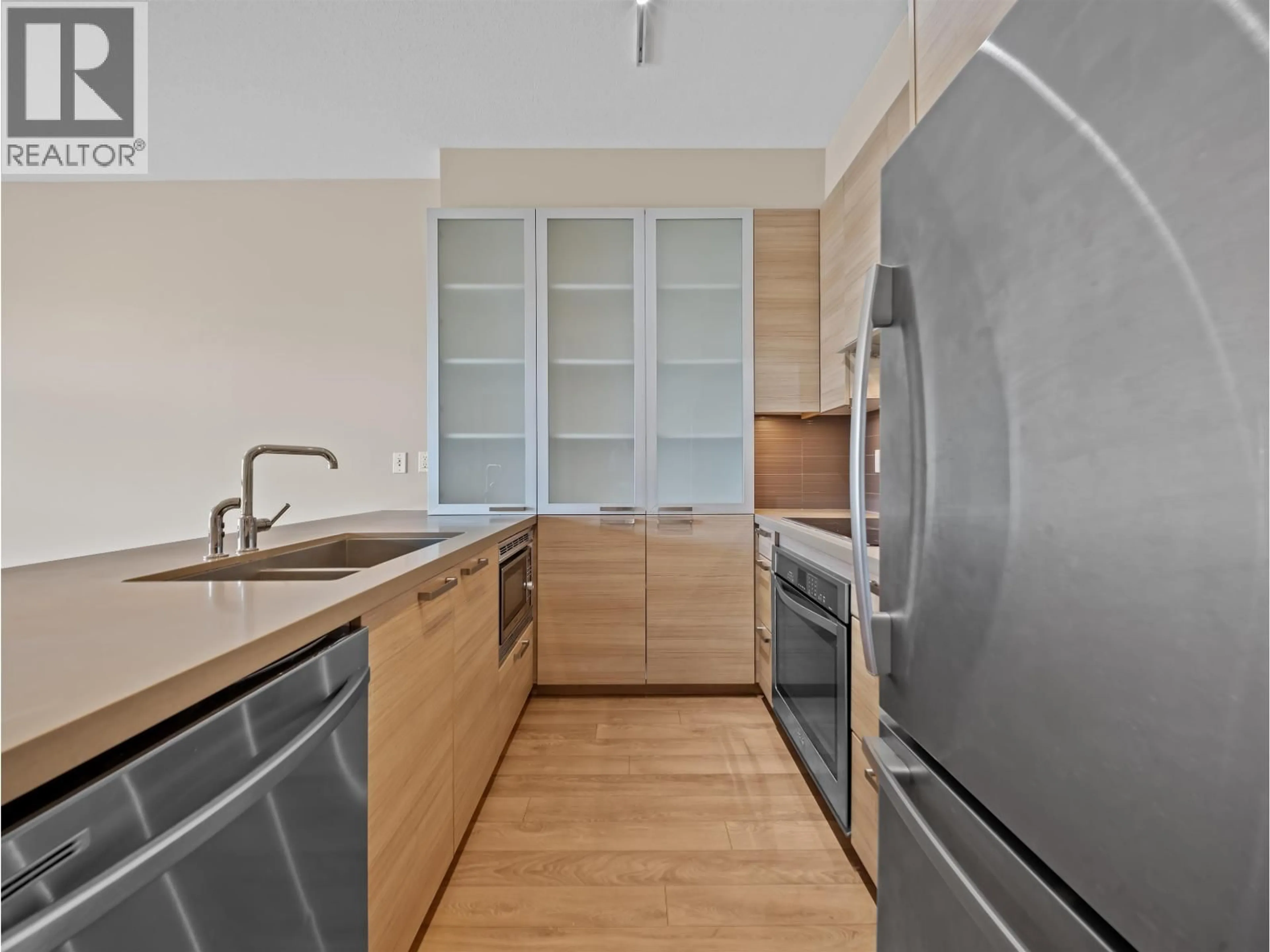Standard kitchen, unknown for 215 - 3606 ALDERCREST DRIVE, North Vancouver British Columbia V7G0A3
