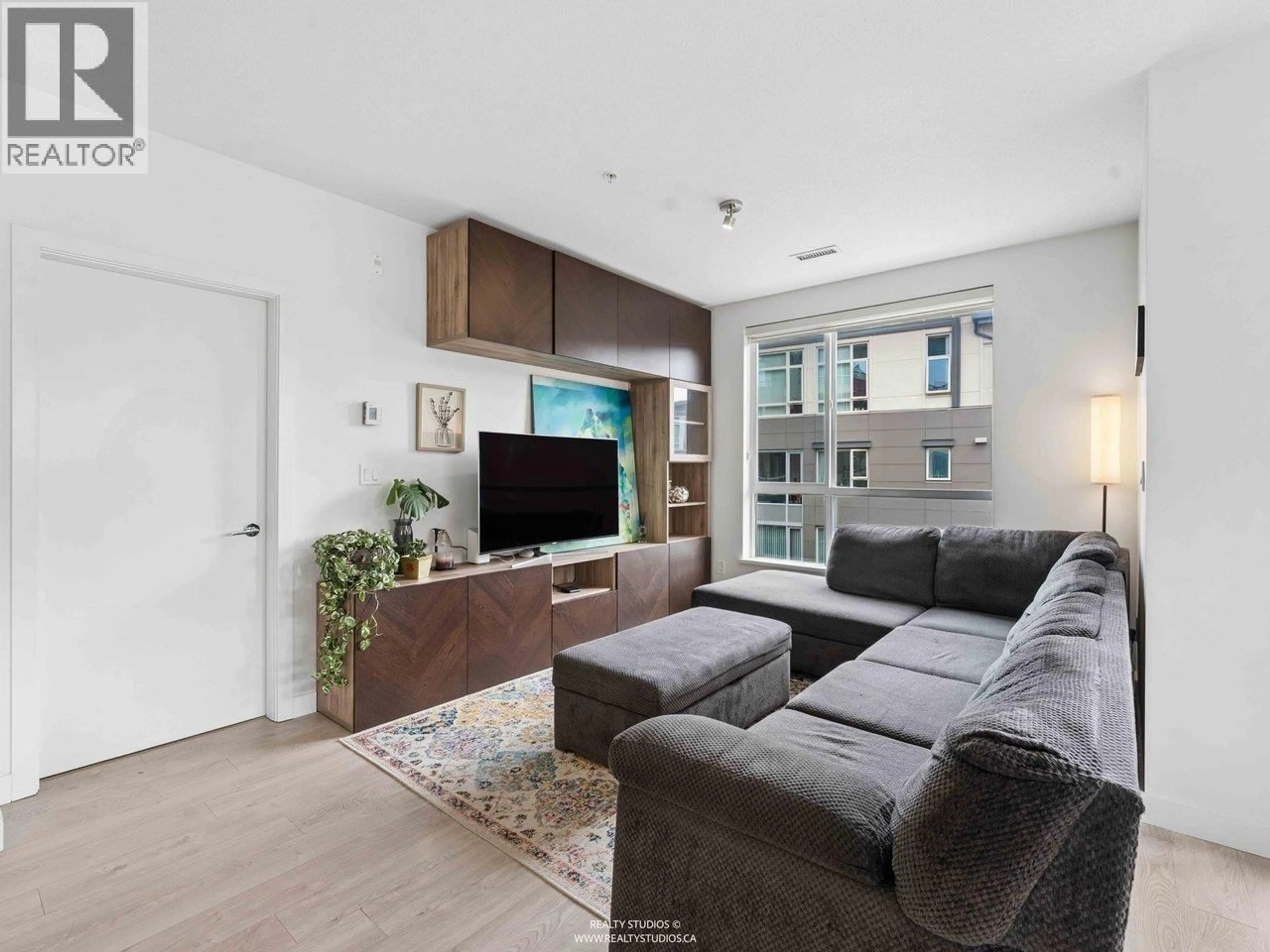 Living room with furniture, unknown for 405 - 3581 ROSS DRIVE, Vancouver British Columbia V6S0K5