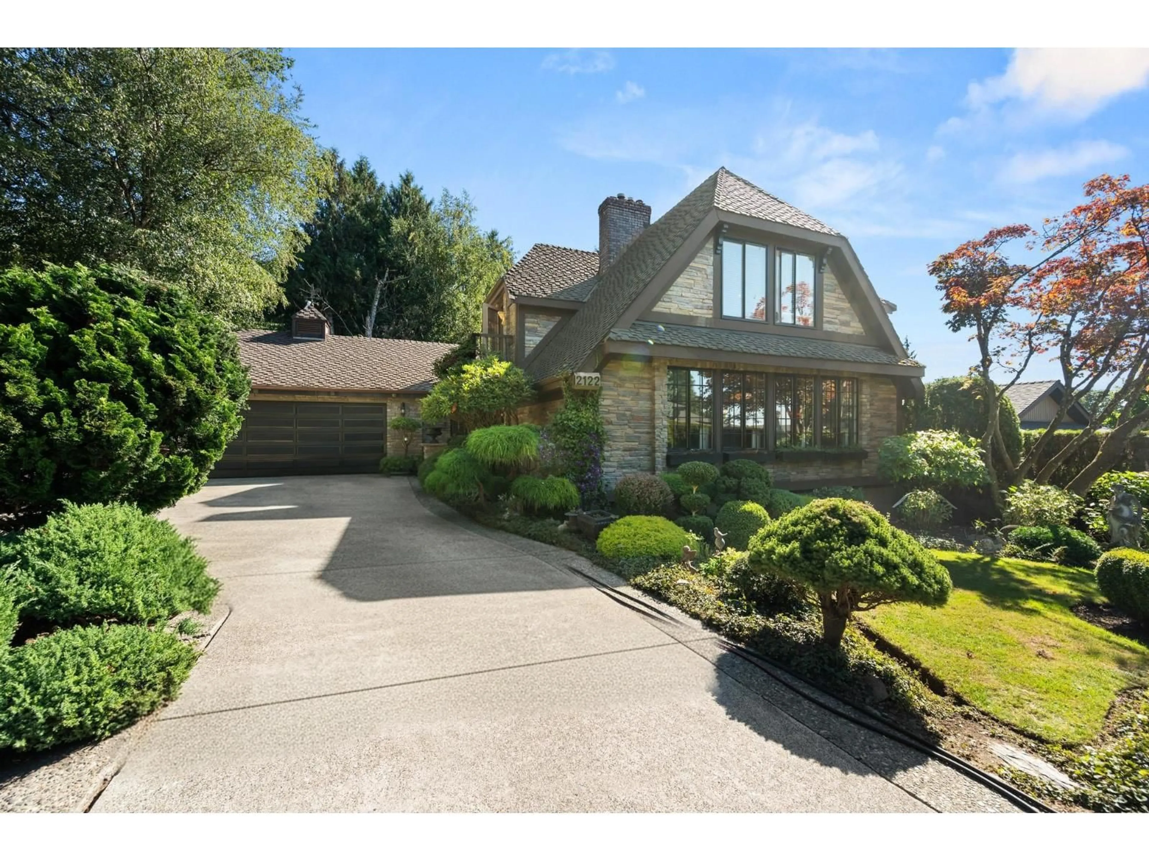 Home with brick exterior material, street for 2122 EVERETT STREET, Abbotsford British Columbia V2S7R9