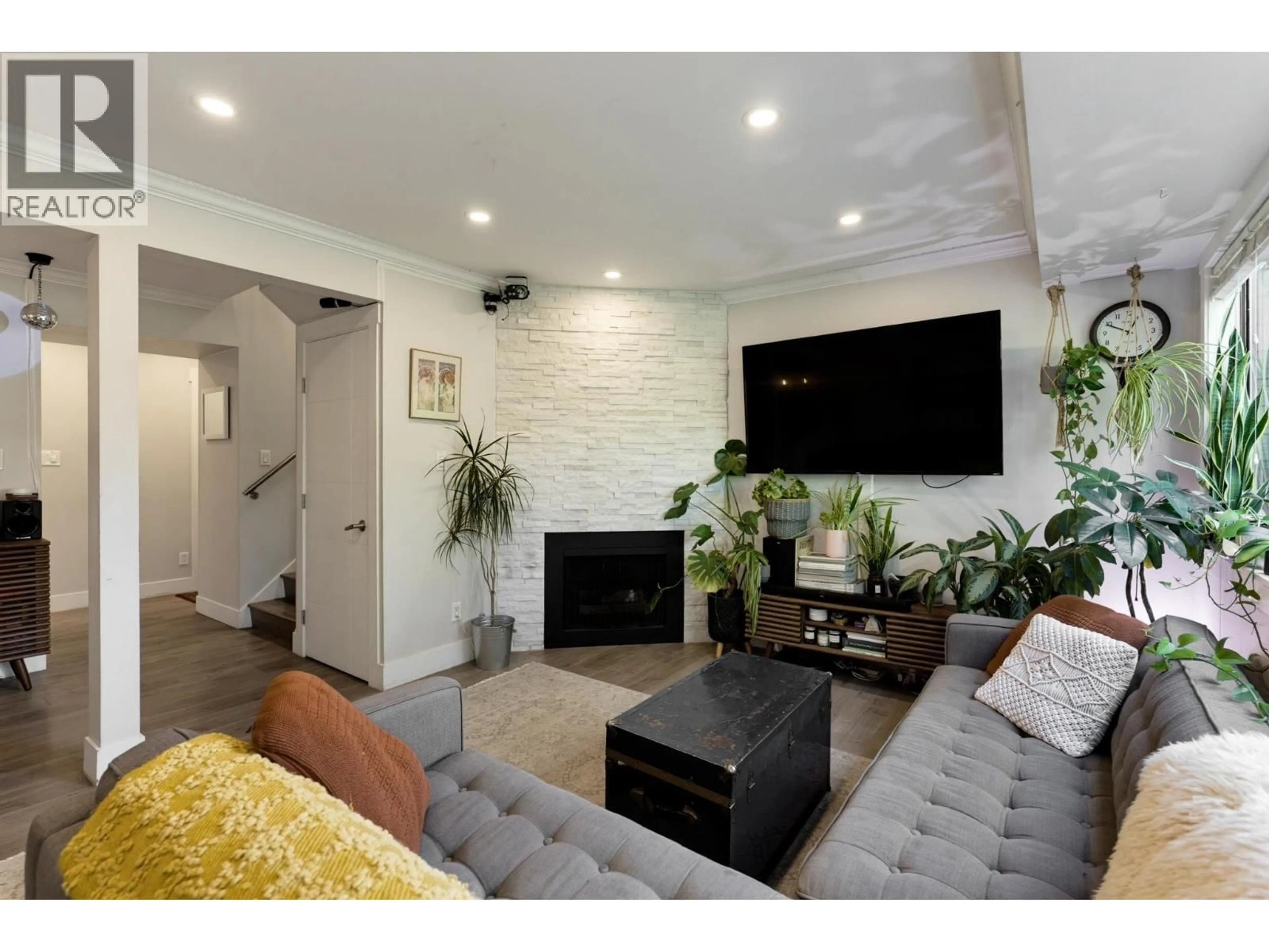 Living room with furniture, unknown for 1845 GOLETA DRIVE, Burnaby British Columbia V5A1P6