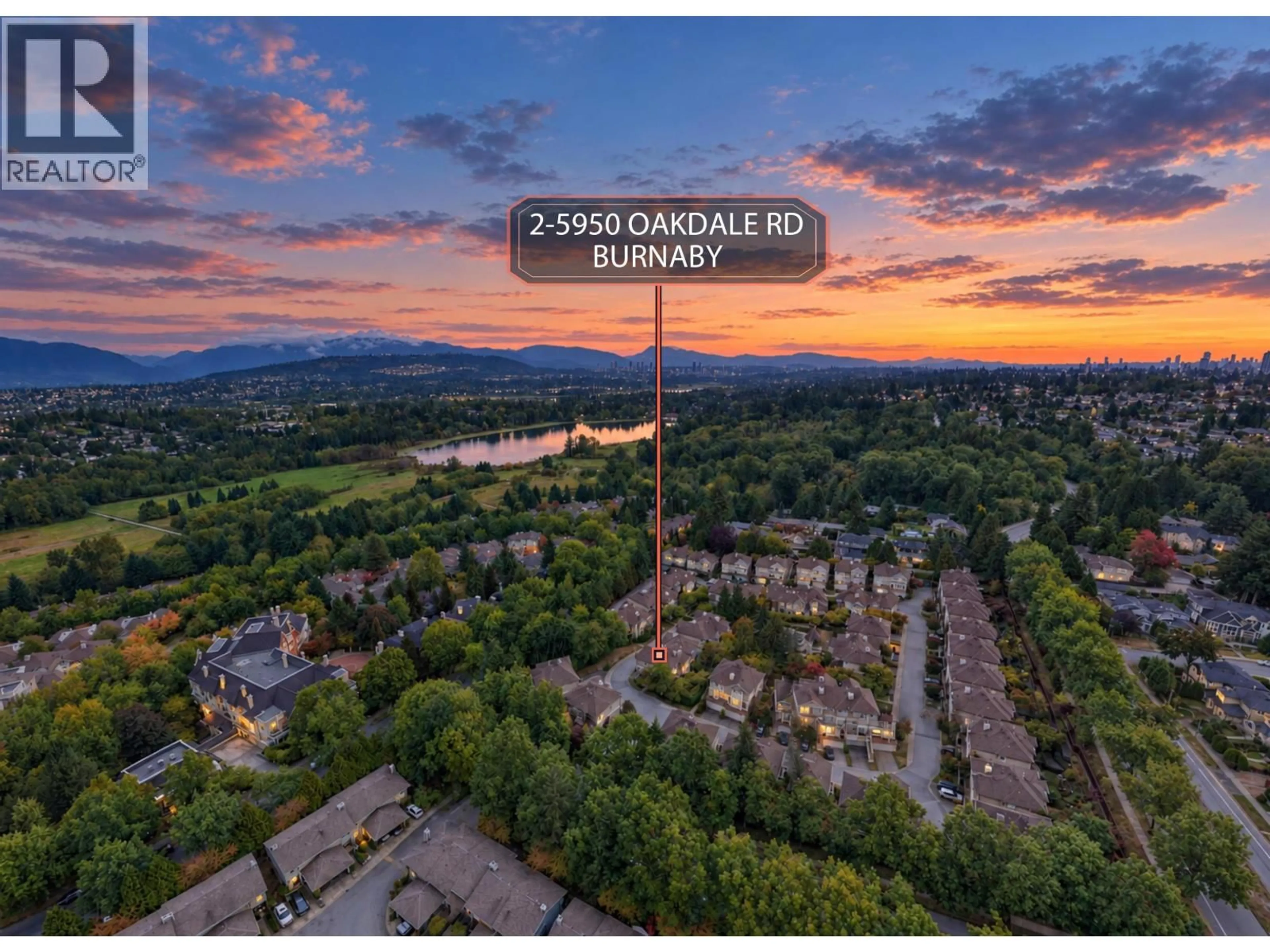 A pic from outside/outdoor area/front of a property/back of a property/a pic from drone, mountain view for 2 - 5950 OAKDALE ROAD, Burnaby British Columbia V5H4R5