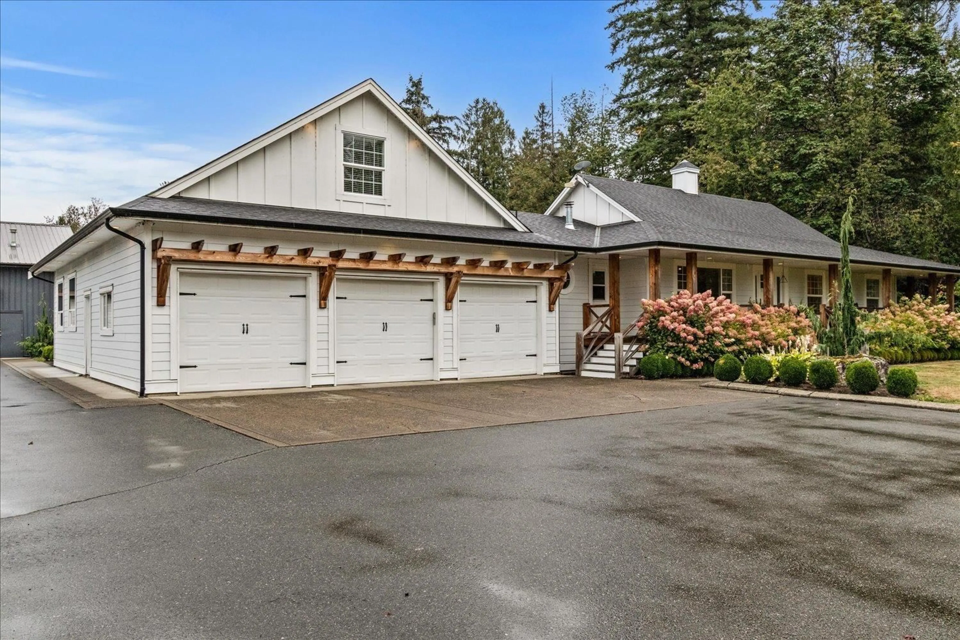 Indoor garage for 51821 NEVIN ROAD, Rosedale British Columbia V0X1X2