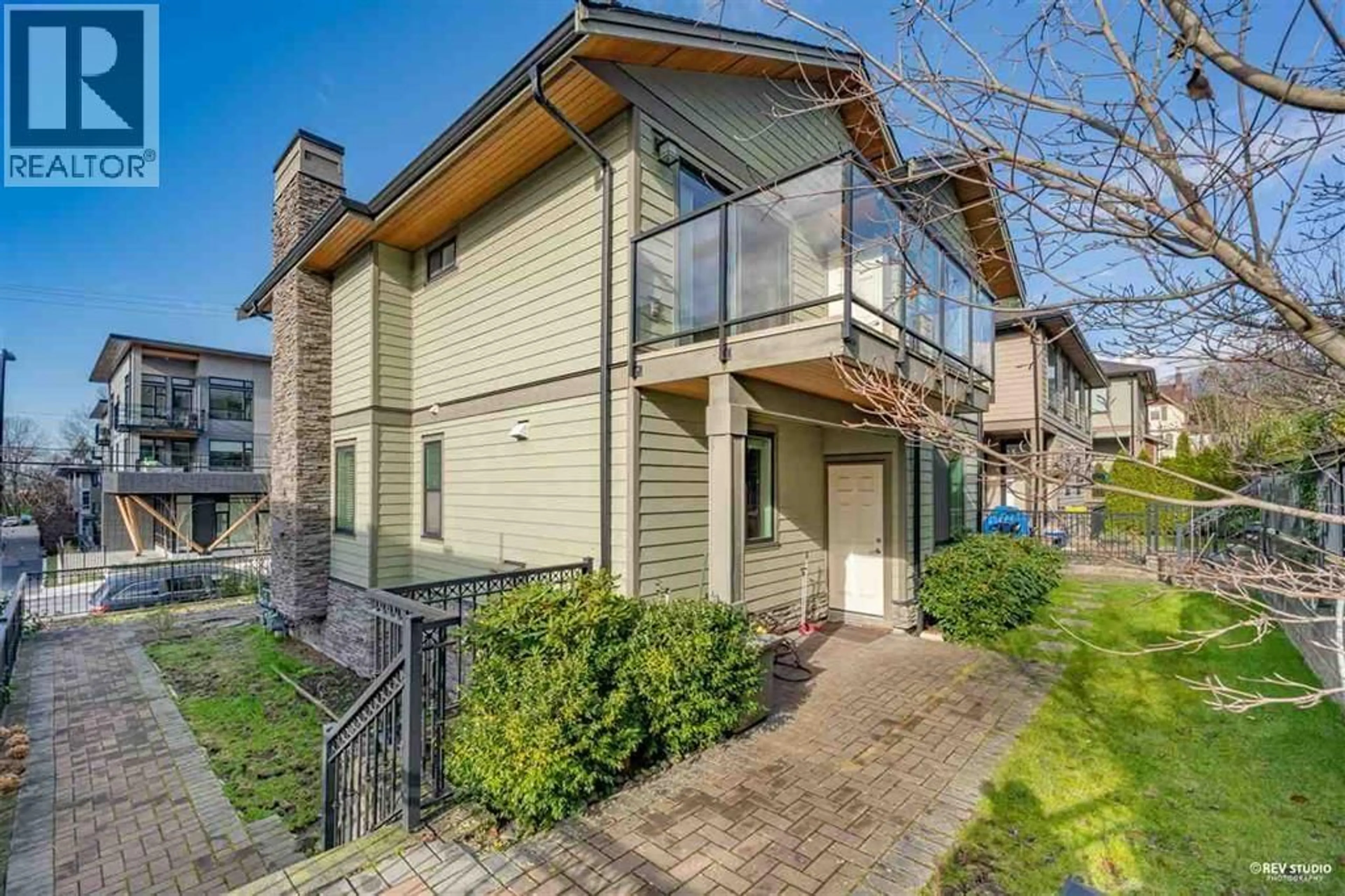 Unknown for 1436 BEWICKE AVENUE, North Vancouver British Columbia V7M3B8