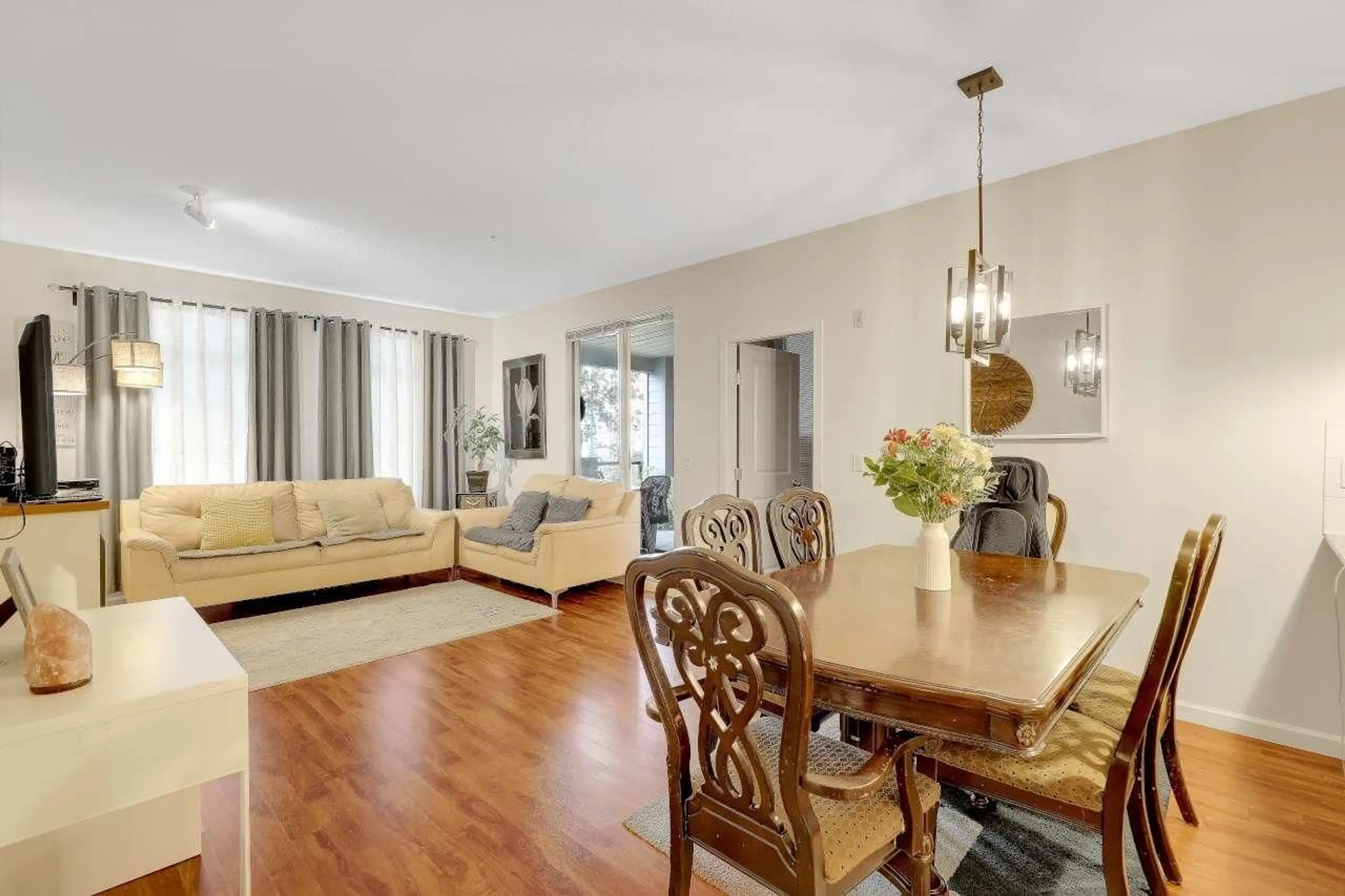 Dining room, wood/laminate floor for 229 - 15380 102A AVENUE, Surrey British Columbia V3R0B3