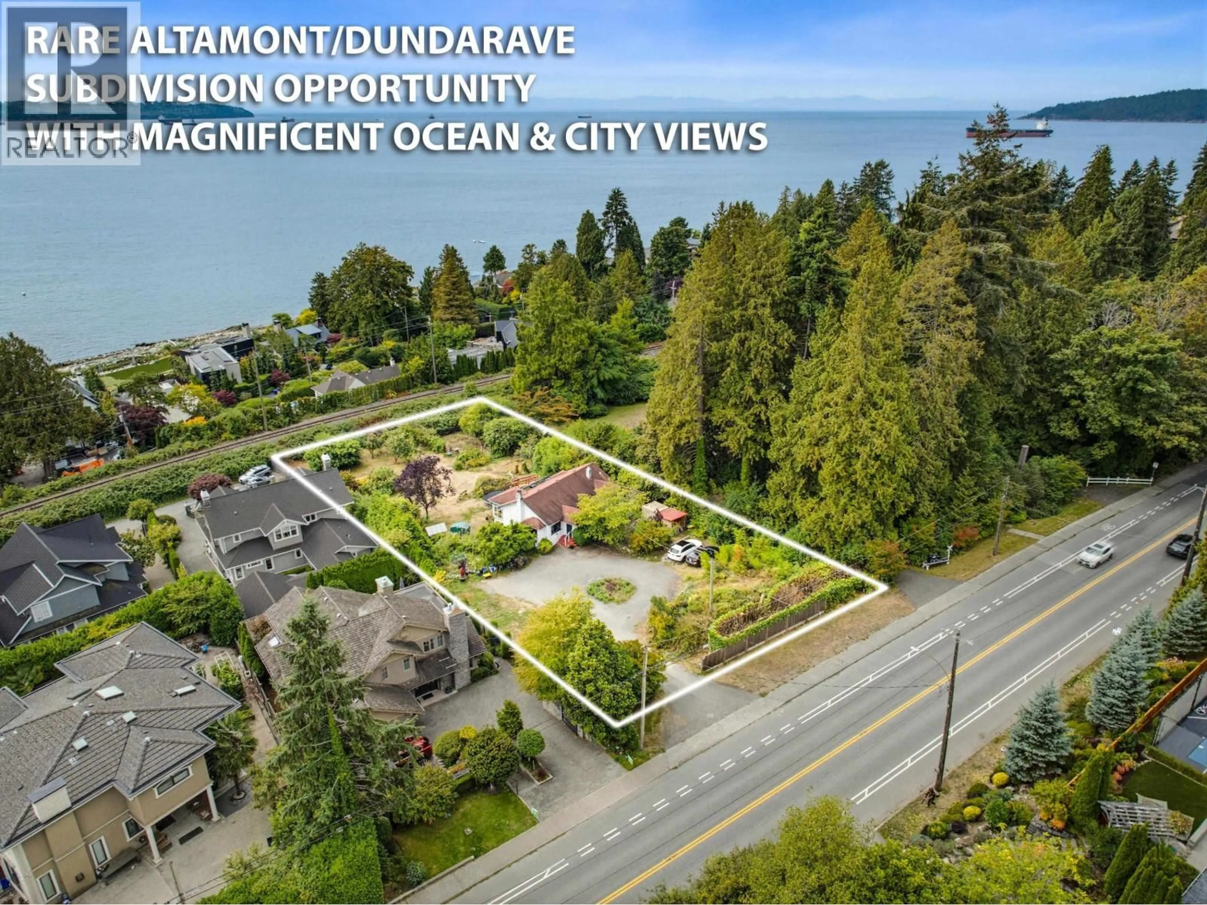 A pic from outside/outdoor area/front of a property/back of a property/a pic from drone, water/lake/river/ocean view for 2820 MARINE DRIVE, West Vancouver British Columbia V7V1L9