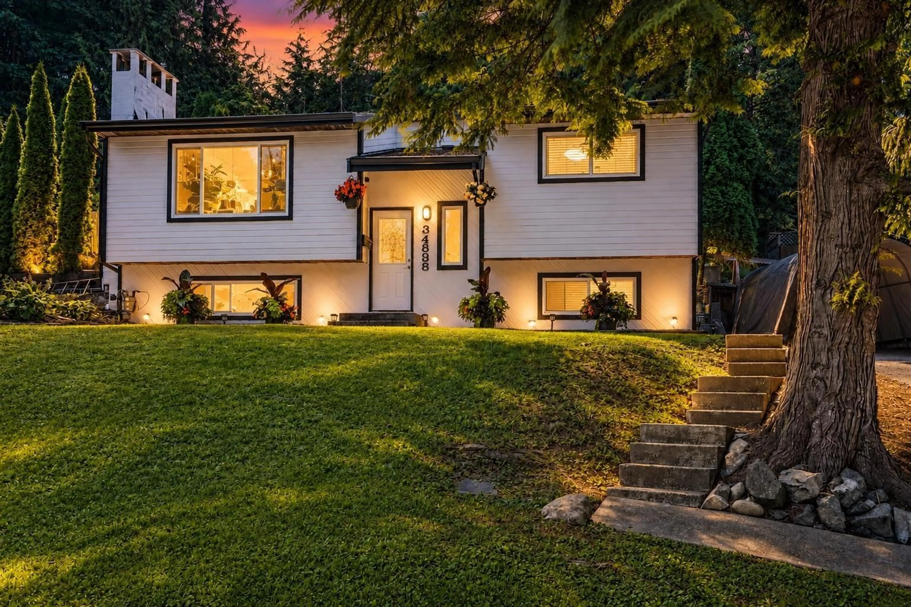 Home with brick exterior material, street for 34898 LABURNUM AVENUE, Abbotsford British Columbia V2S5J4