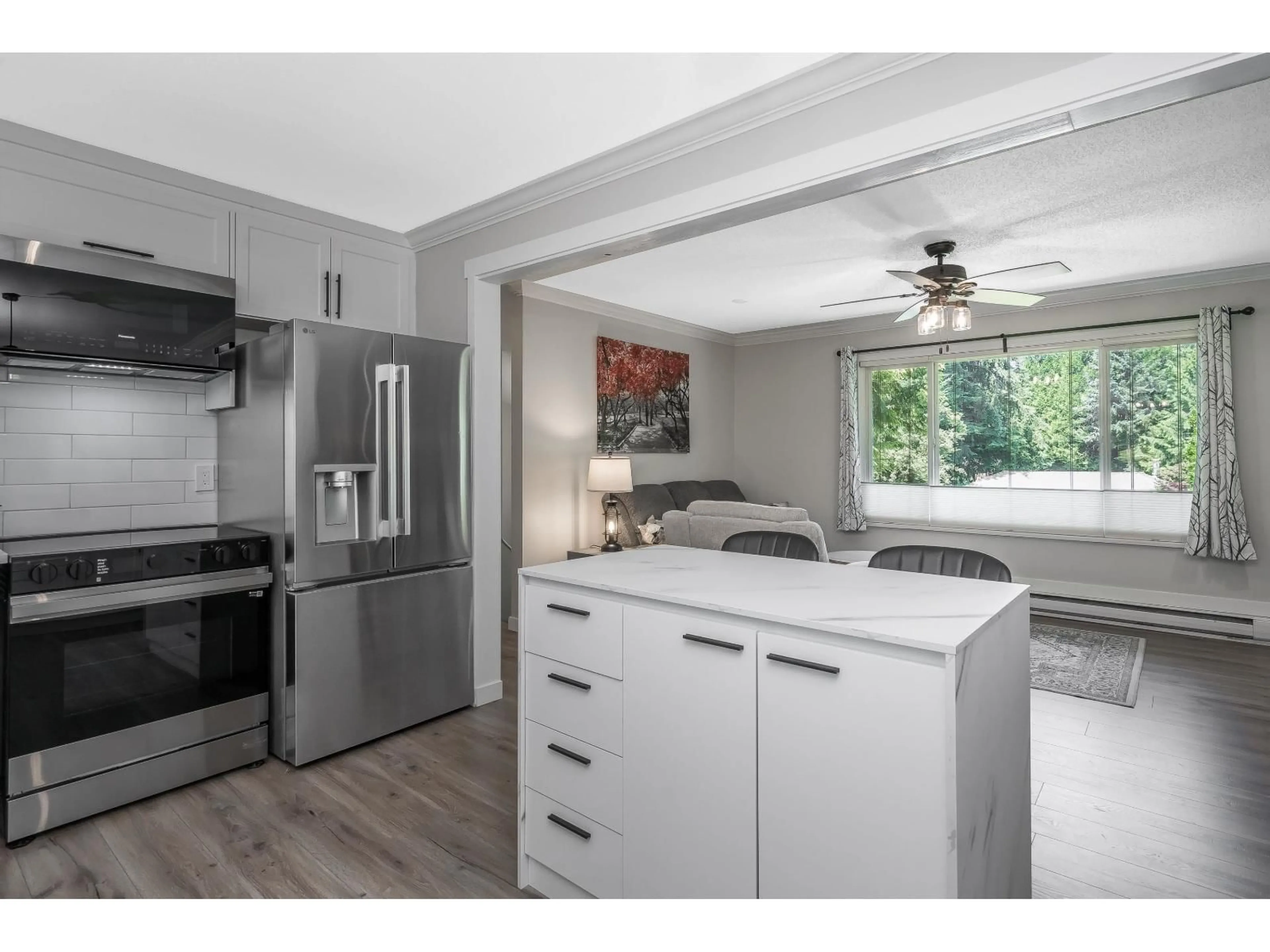 Open concept kitchen, unknown for 34898 LABURNUM AVENUE, Abbotsford British Columbia V2S5J4