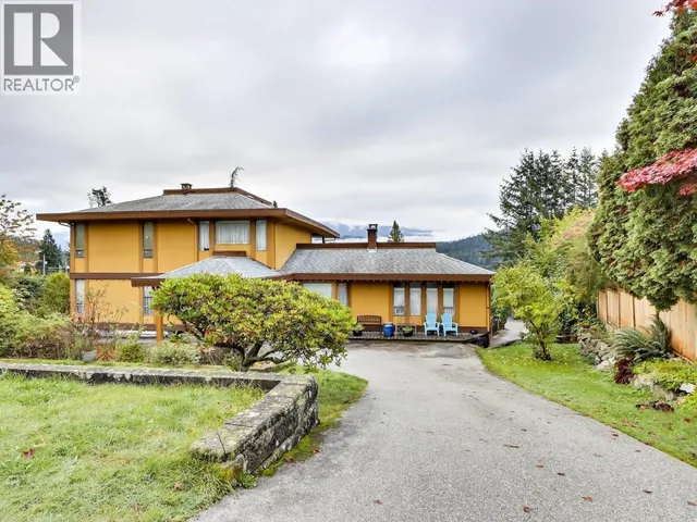 534 BEACHVIEW DRIVE, North Vancouver 3
