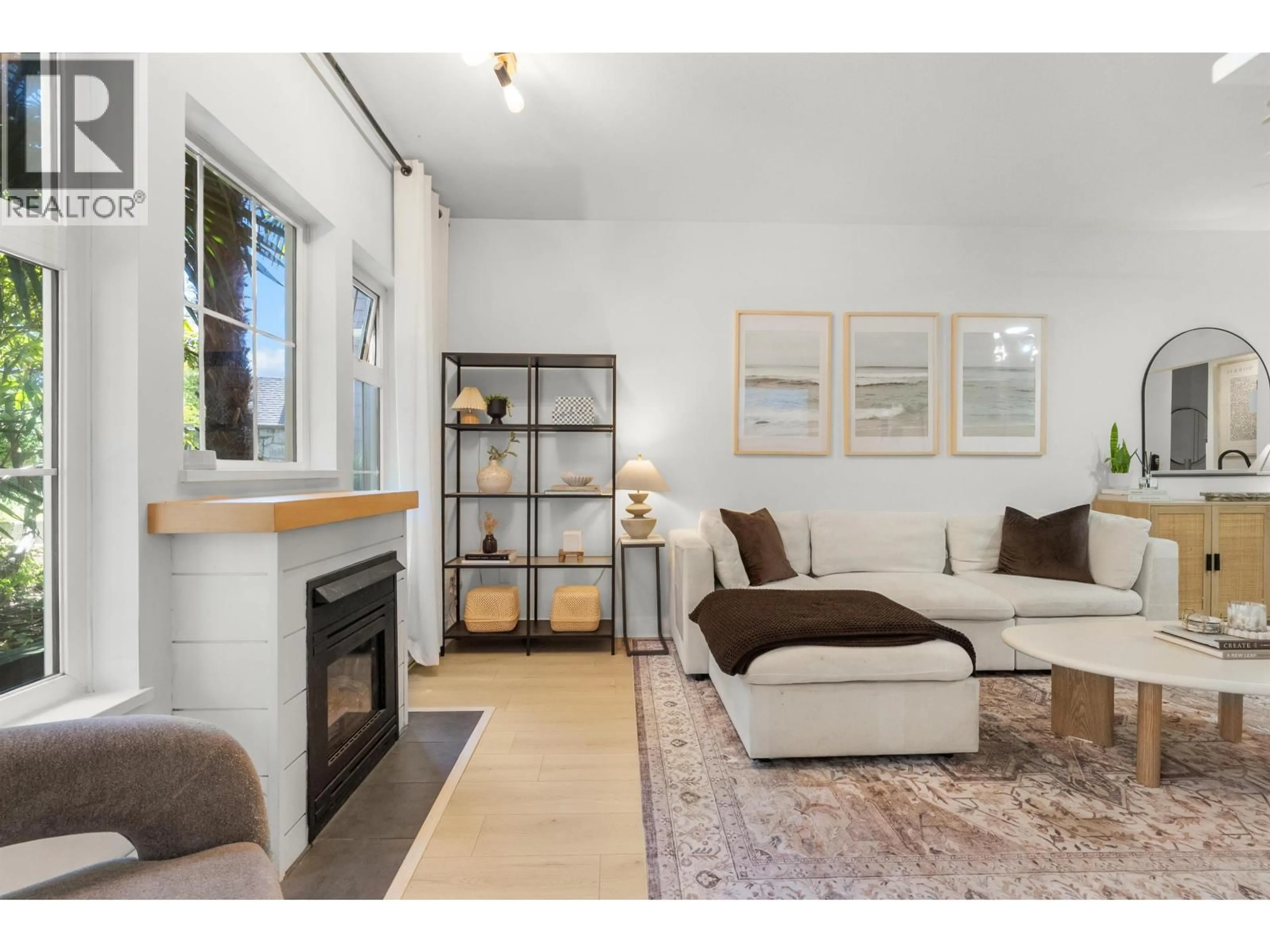 Living room with furniture, unknown for 109 - 1369 56 STREET, Tsawwassen British Columbia V4L2A6