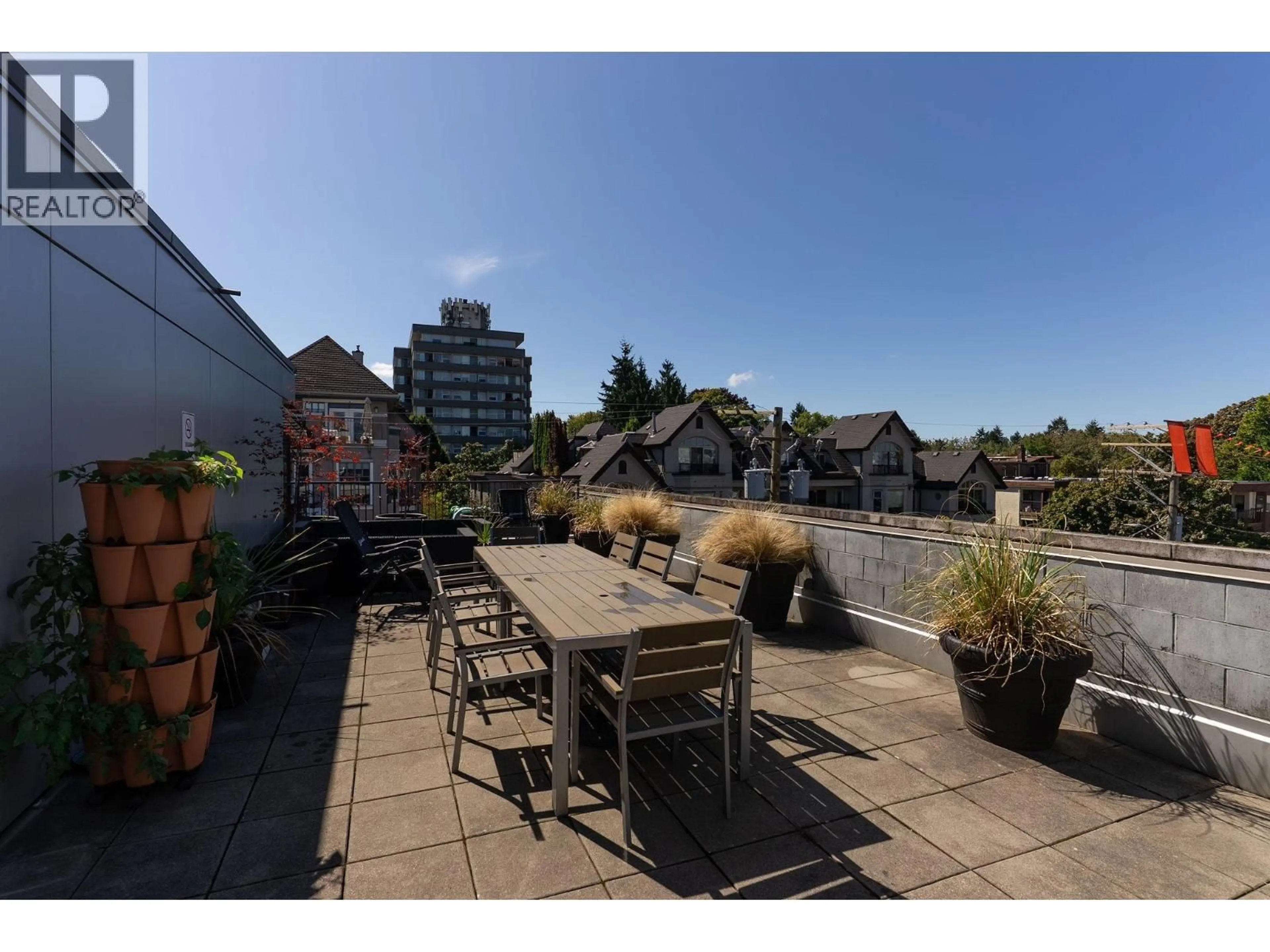 Patio, unknown for 409 - 2511 QUEBEC STREET, Vancouver British Columbia V5T0B6