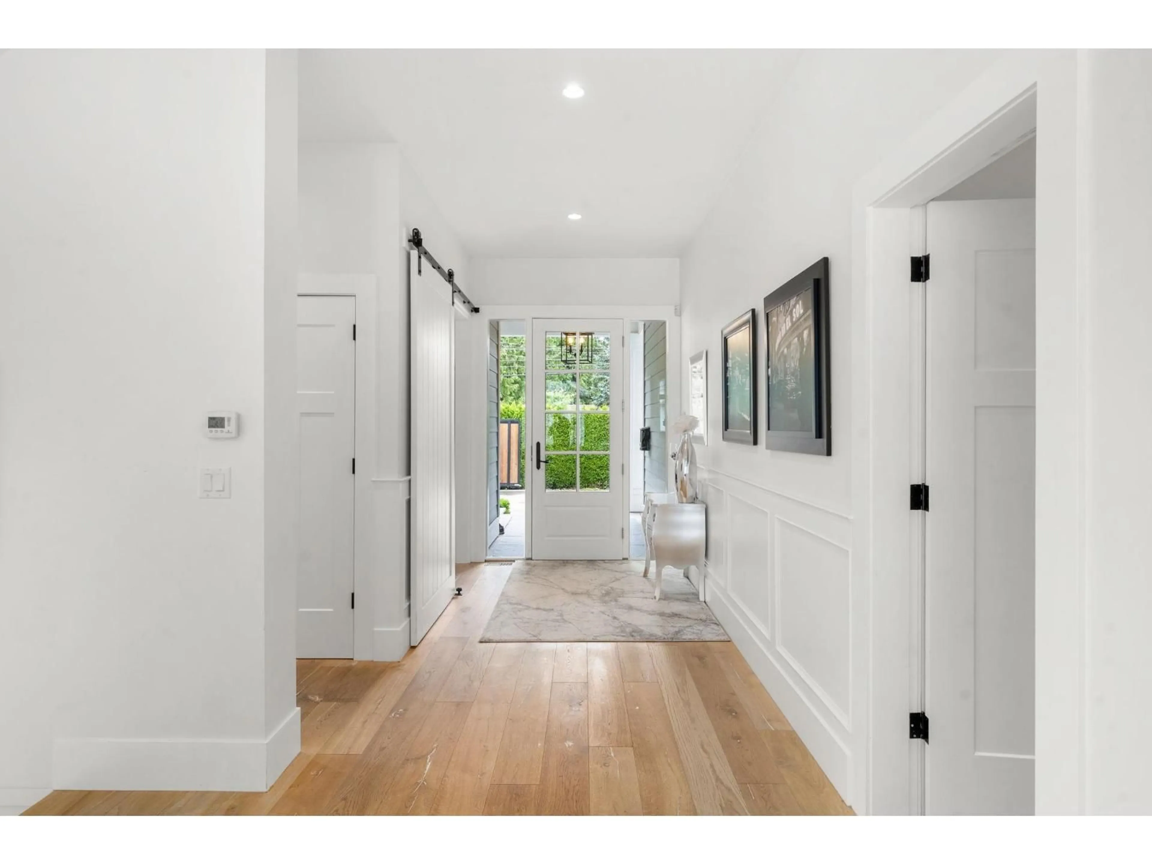 Indoor entryway for 19892 44 AVENUE, Langley British Columbia V3A3E2
