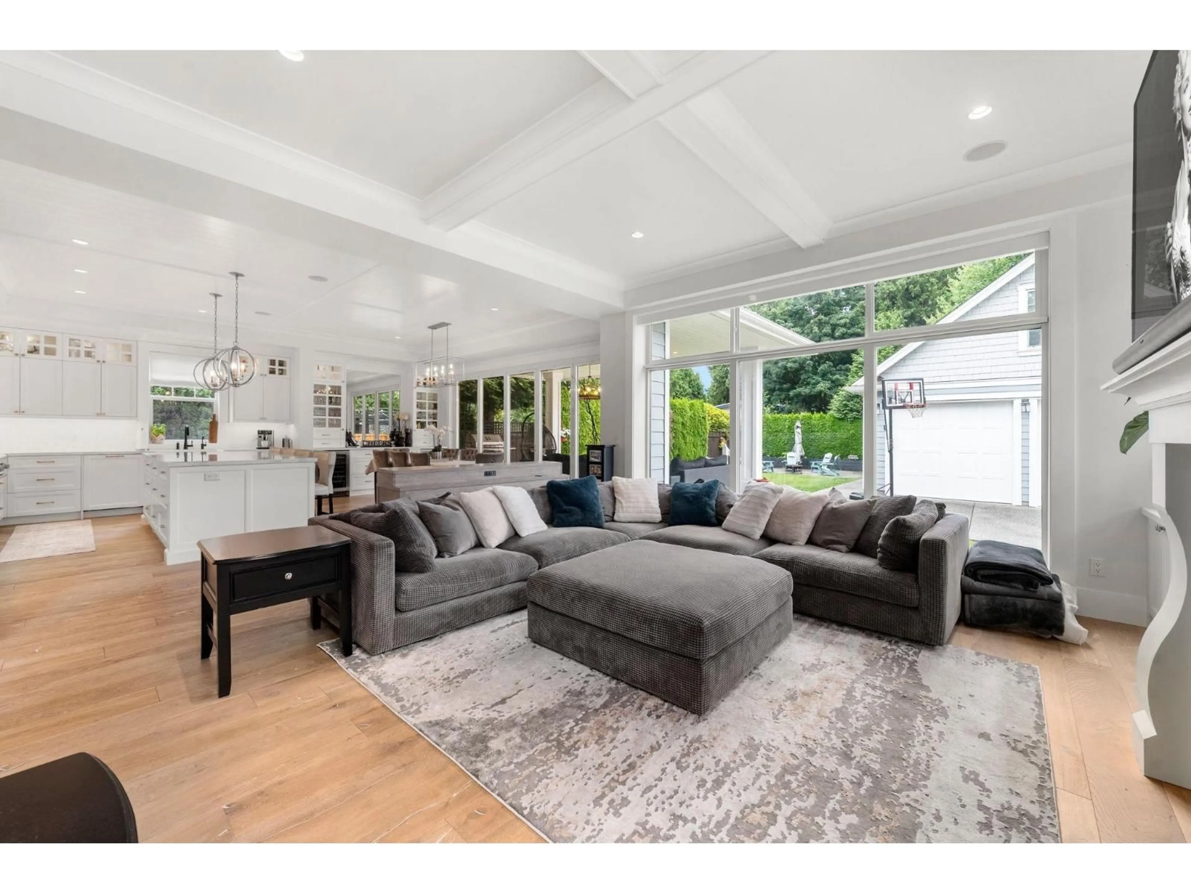 Living room with furniture, unknown for 19892 44 AVENUE, Langley British Columbia V3A3E2