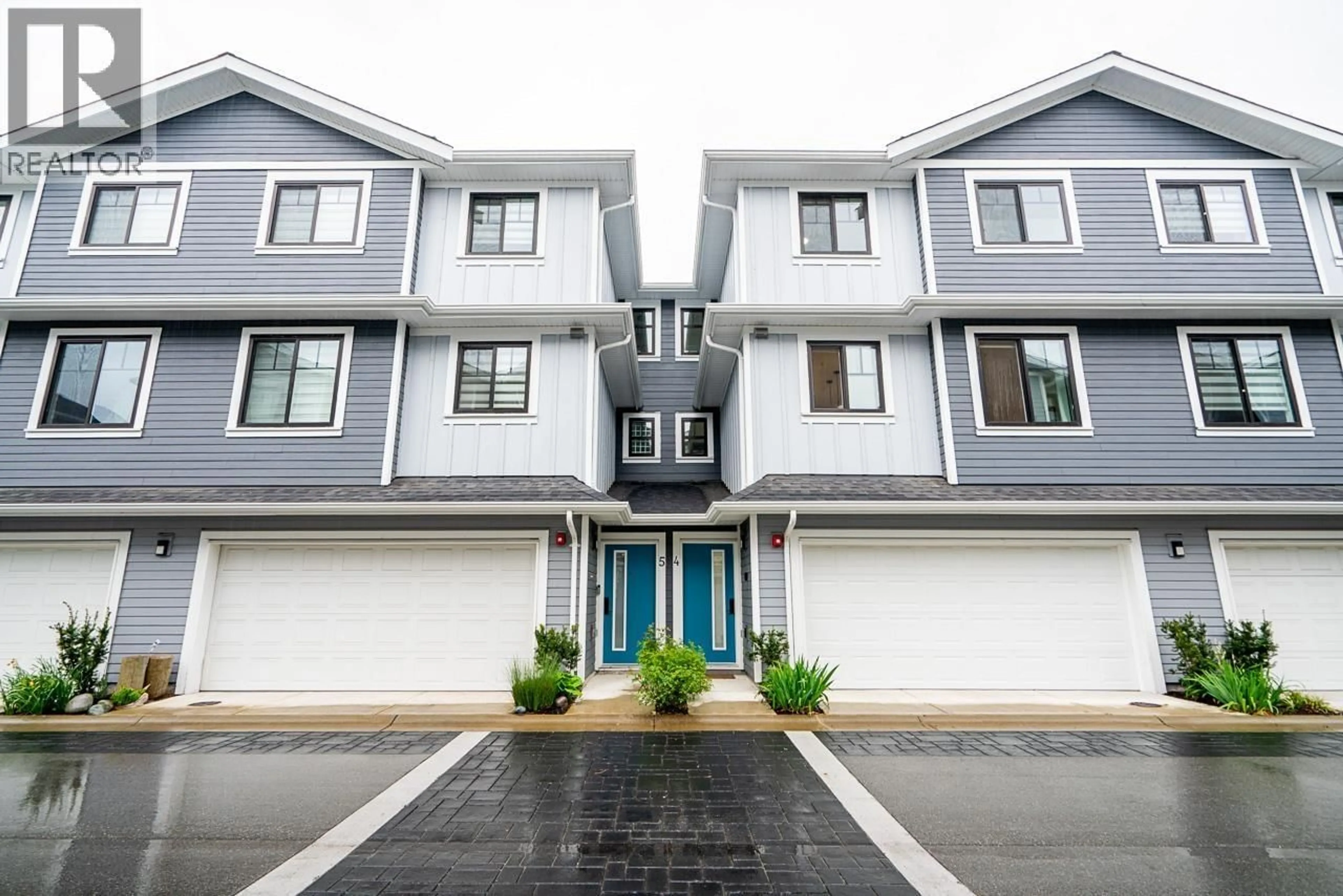 Home with vinyl exterior material, street for 4 - 789 OTA AVENUE, New Westminster British Columbia V3M0M7